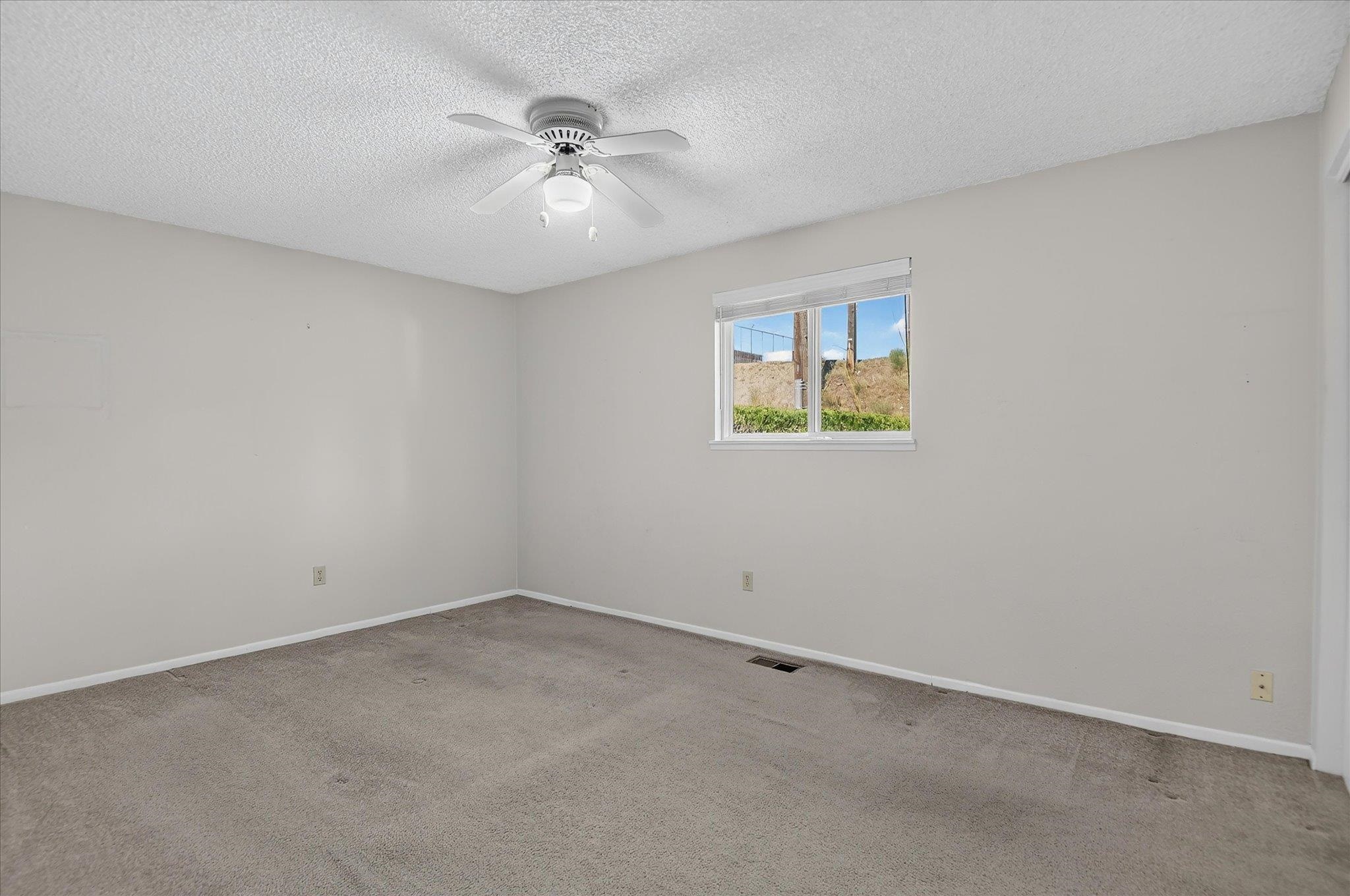 1006 S DICKEY St - Photo 27