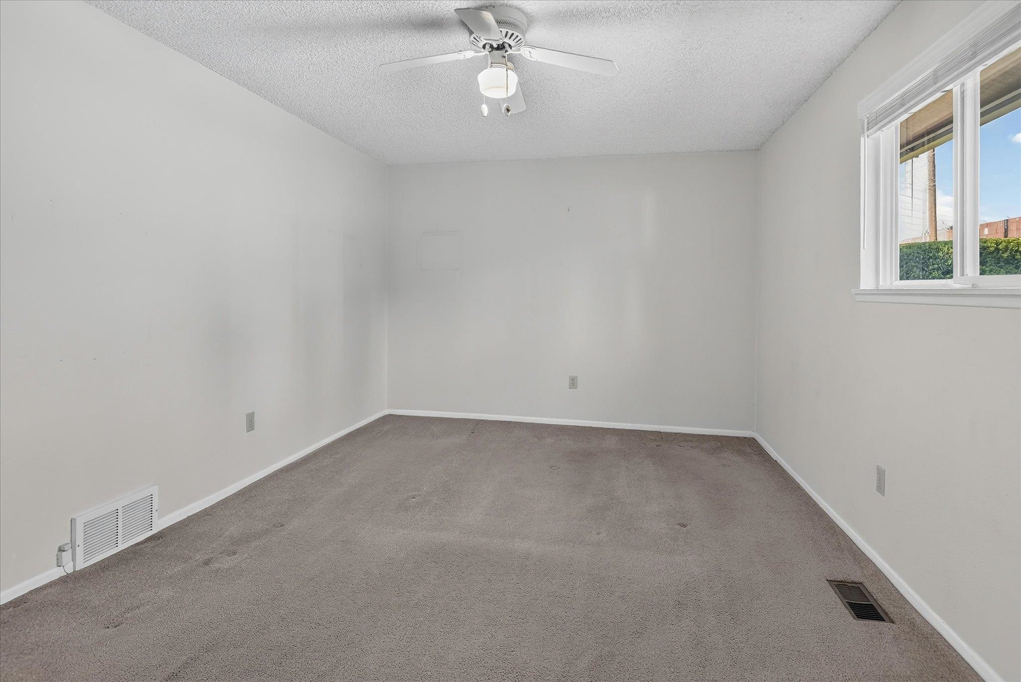 1006 S DICKEY St - Photo 29