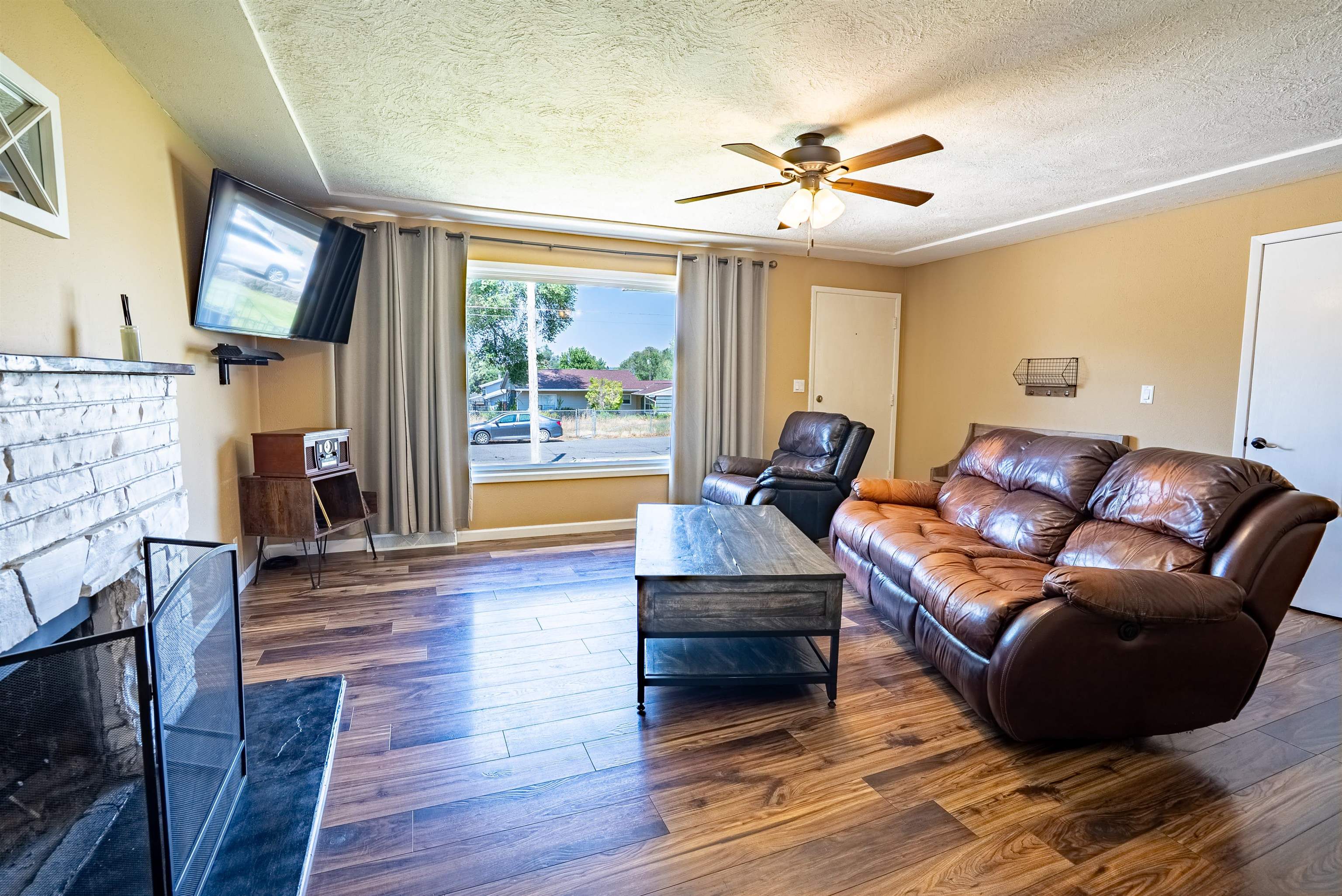 8206 E Boone Ave - Photo 3