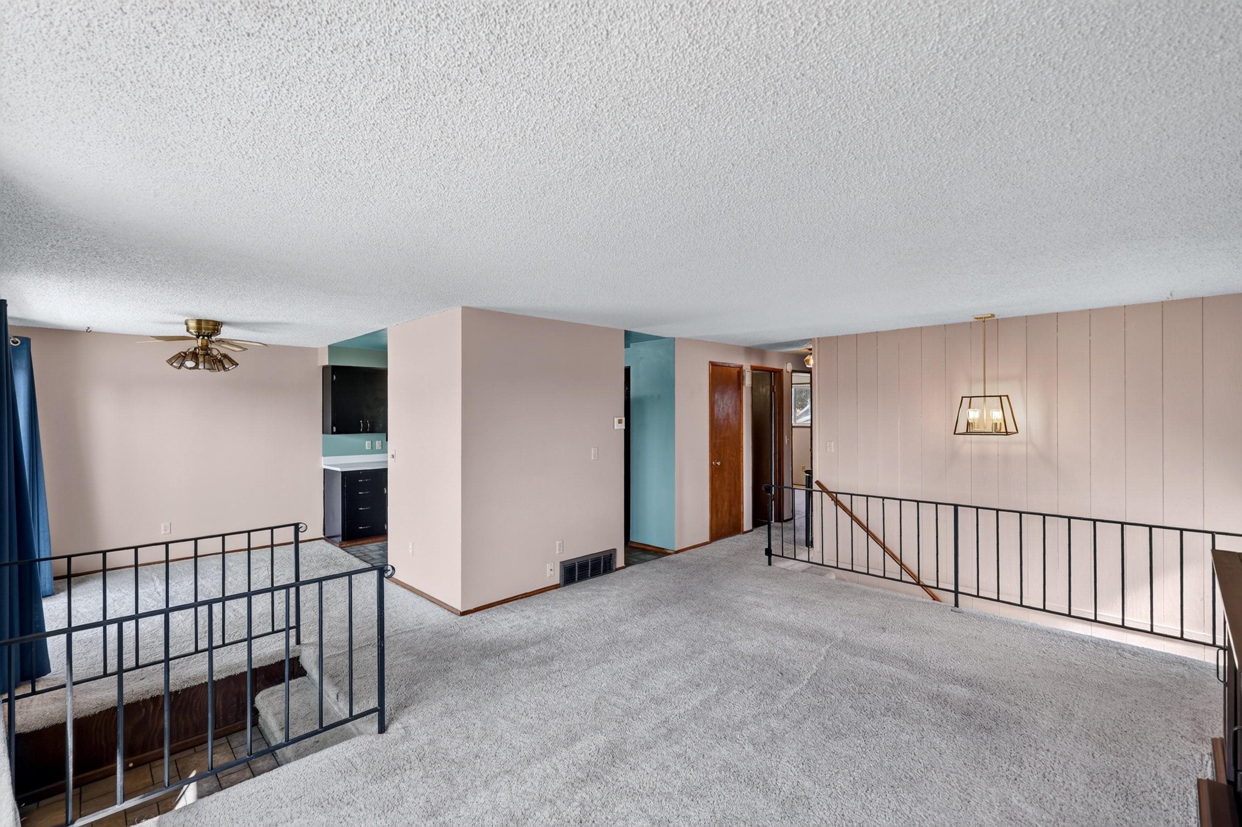 1927 E Hoffman Ave - Photo 5