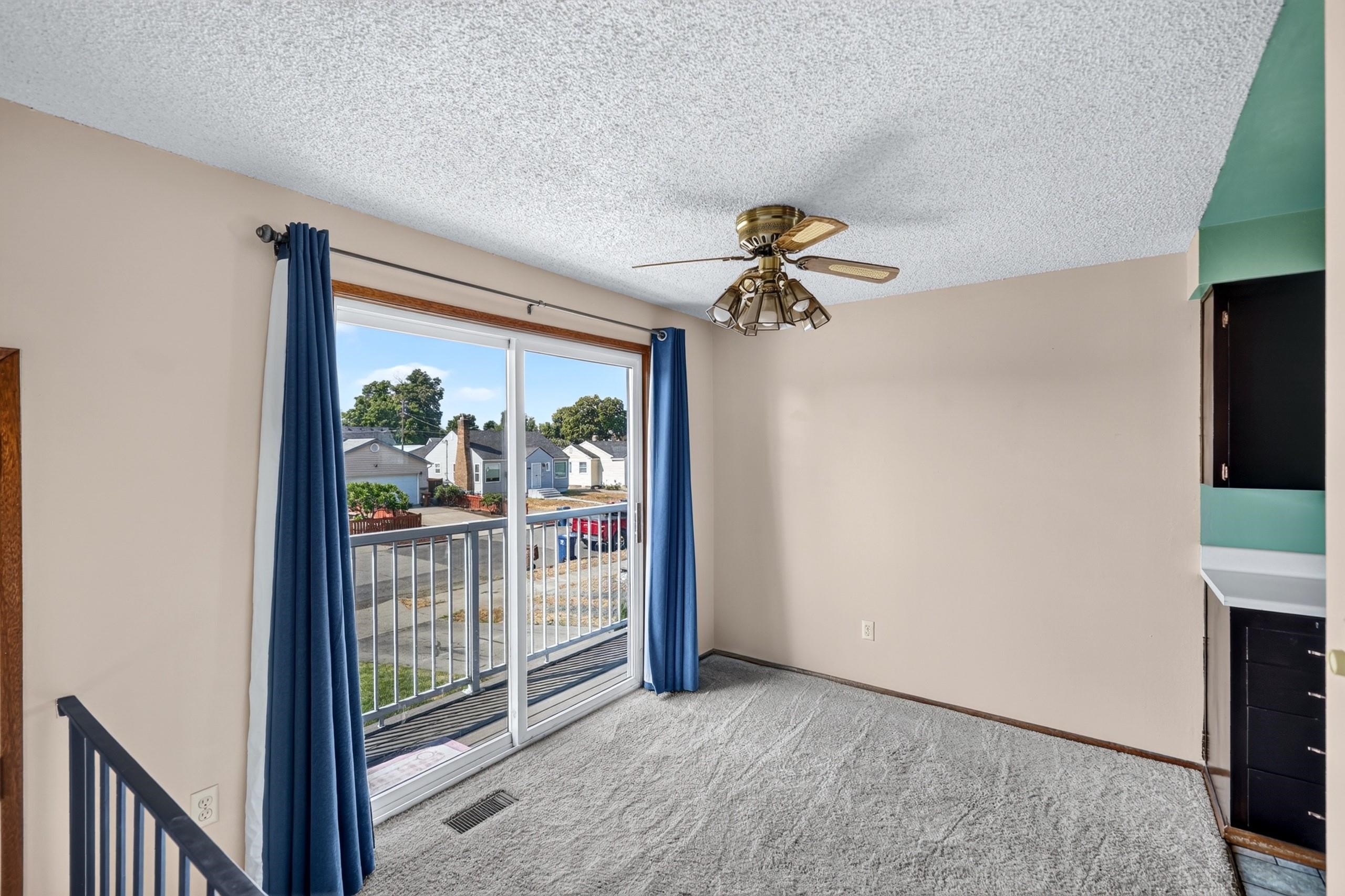 1927 E Hoffman Ave - Photo 7