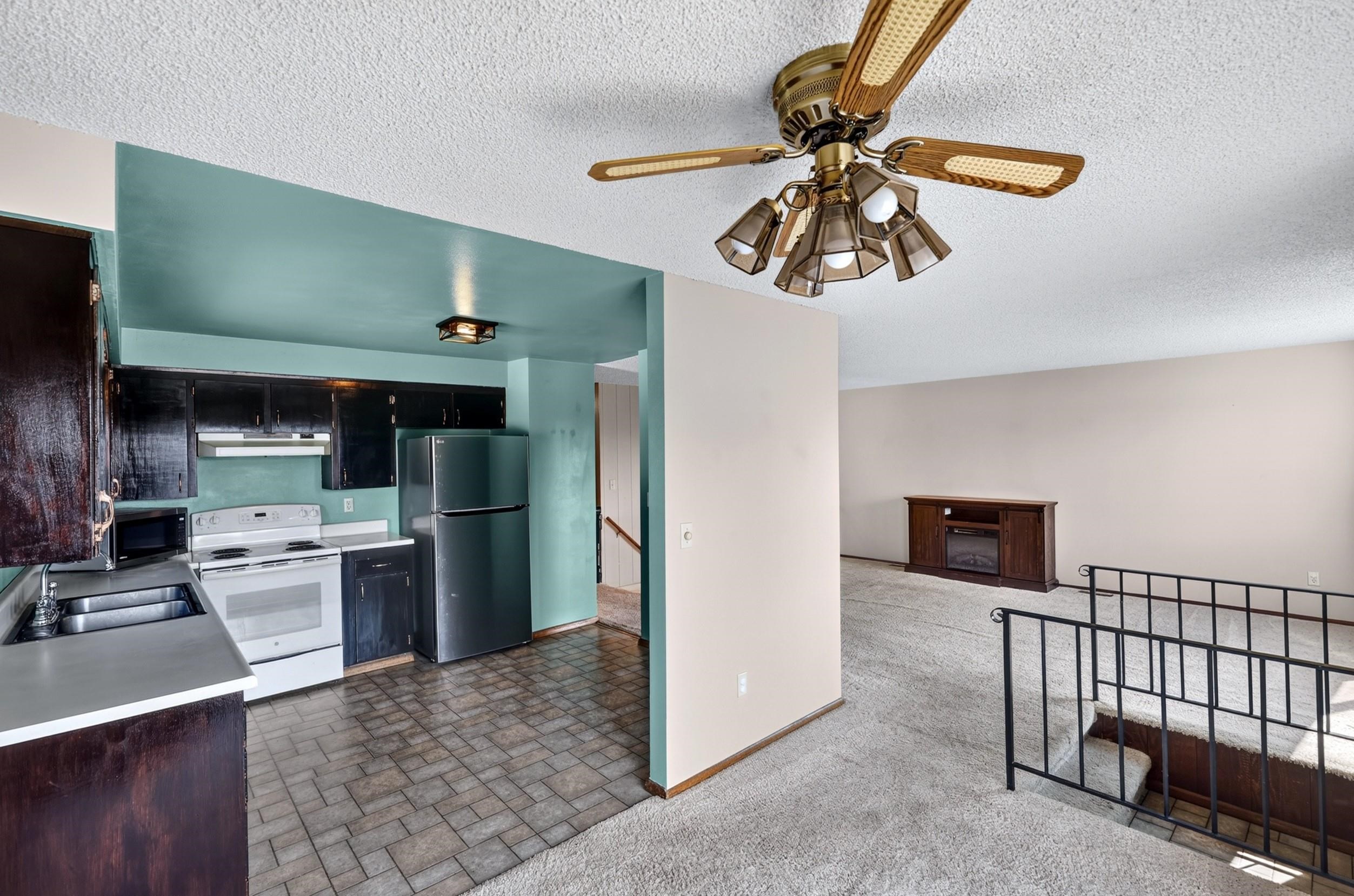 1927 E Hoffman Ave - Photo 8