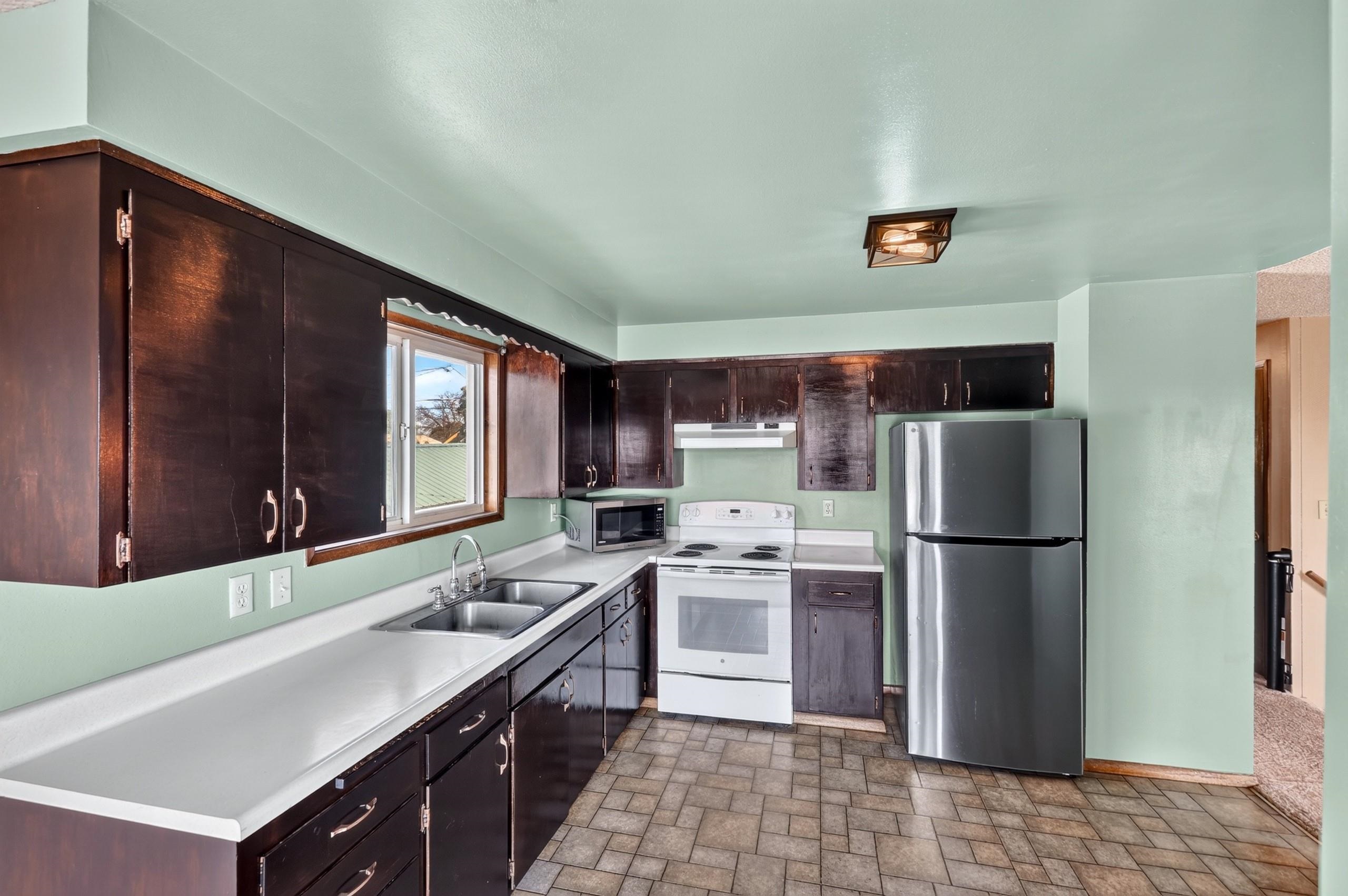 1927 E Hoffman Ave - Photo 10