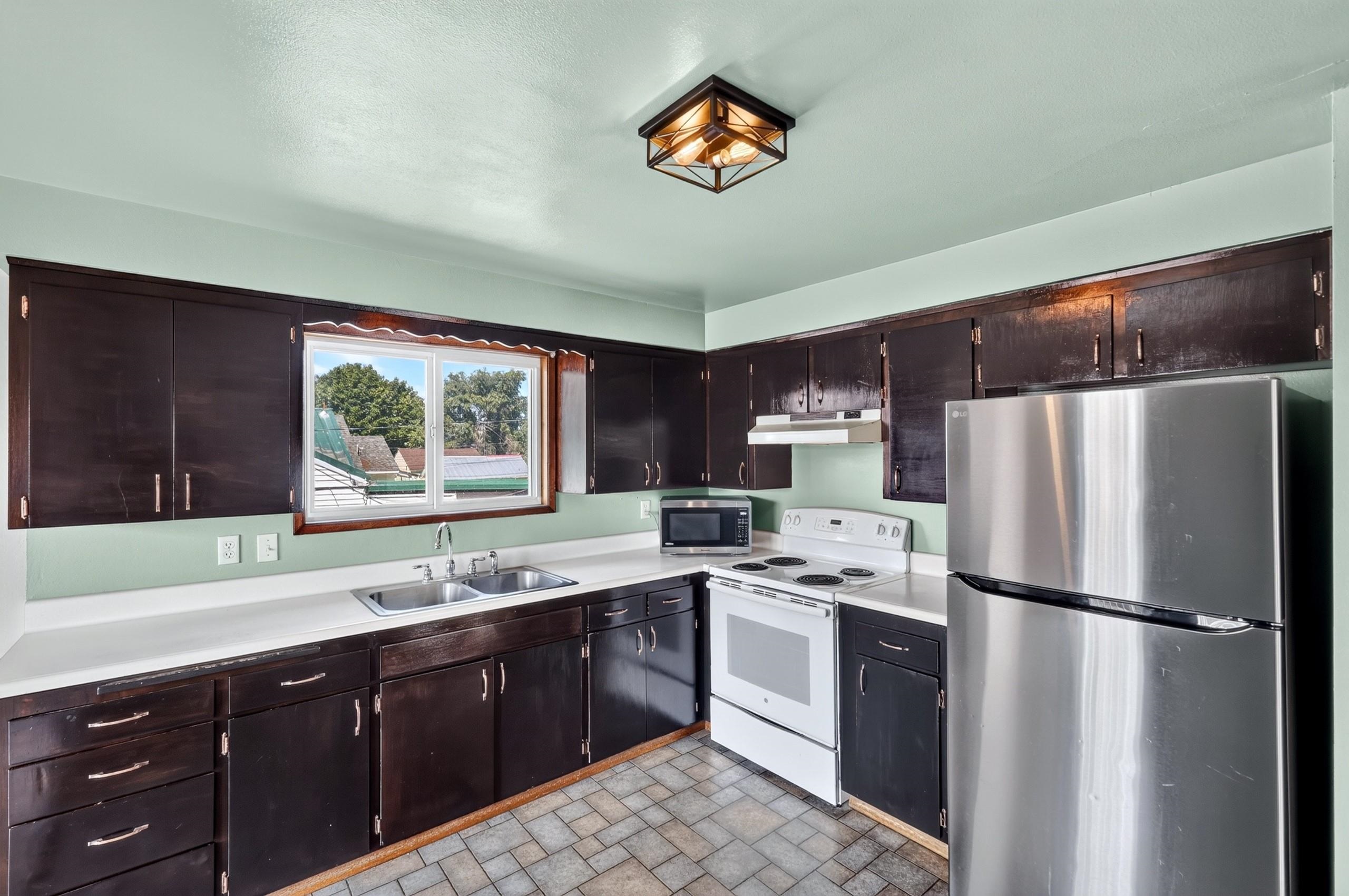1927 E Hoffman Ave - Photo 13