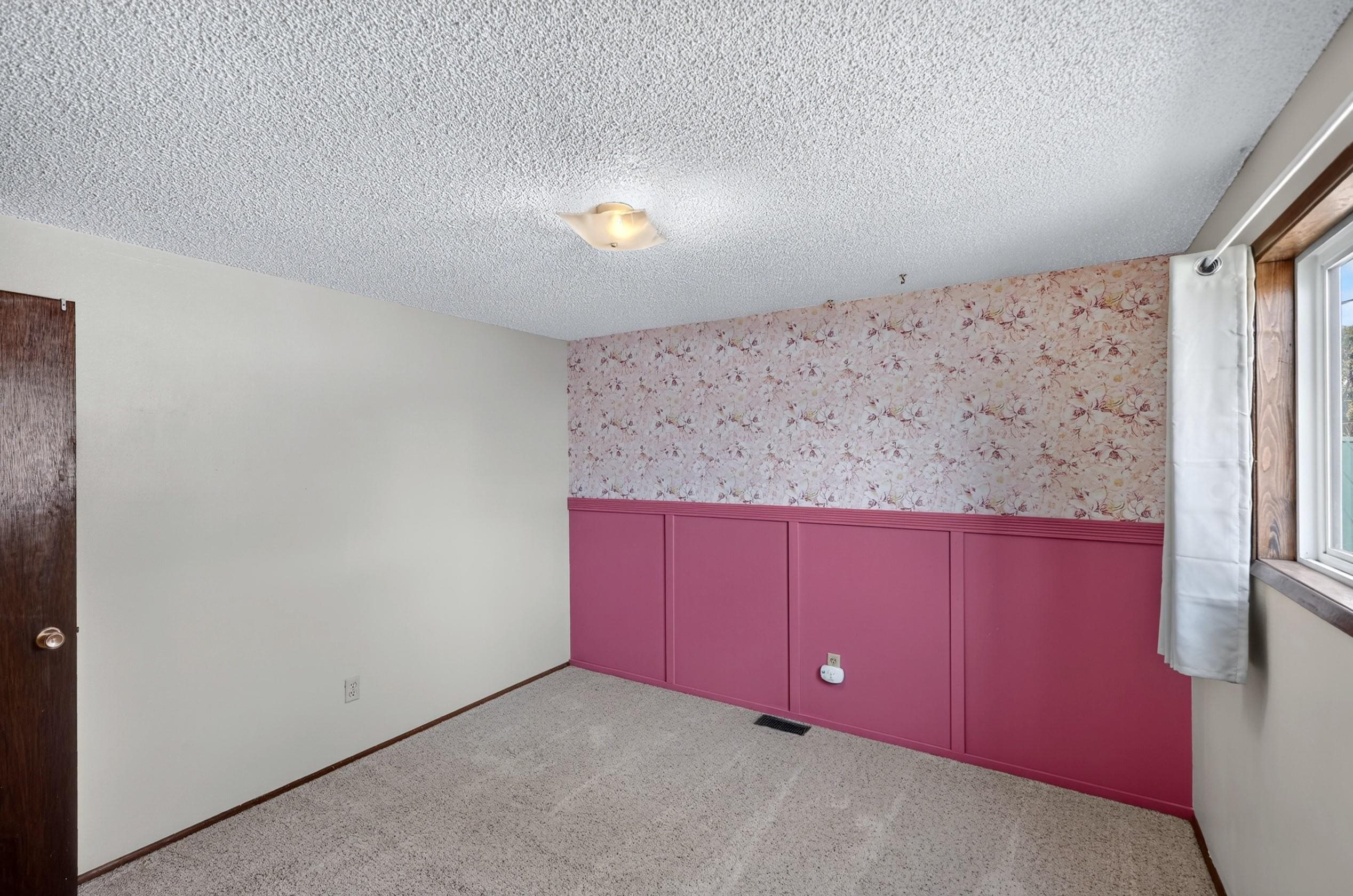 1927 E Hoffman Ave - Photo 17