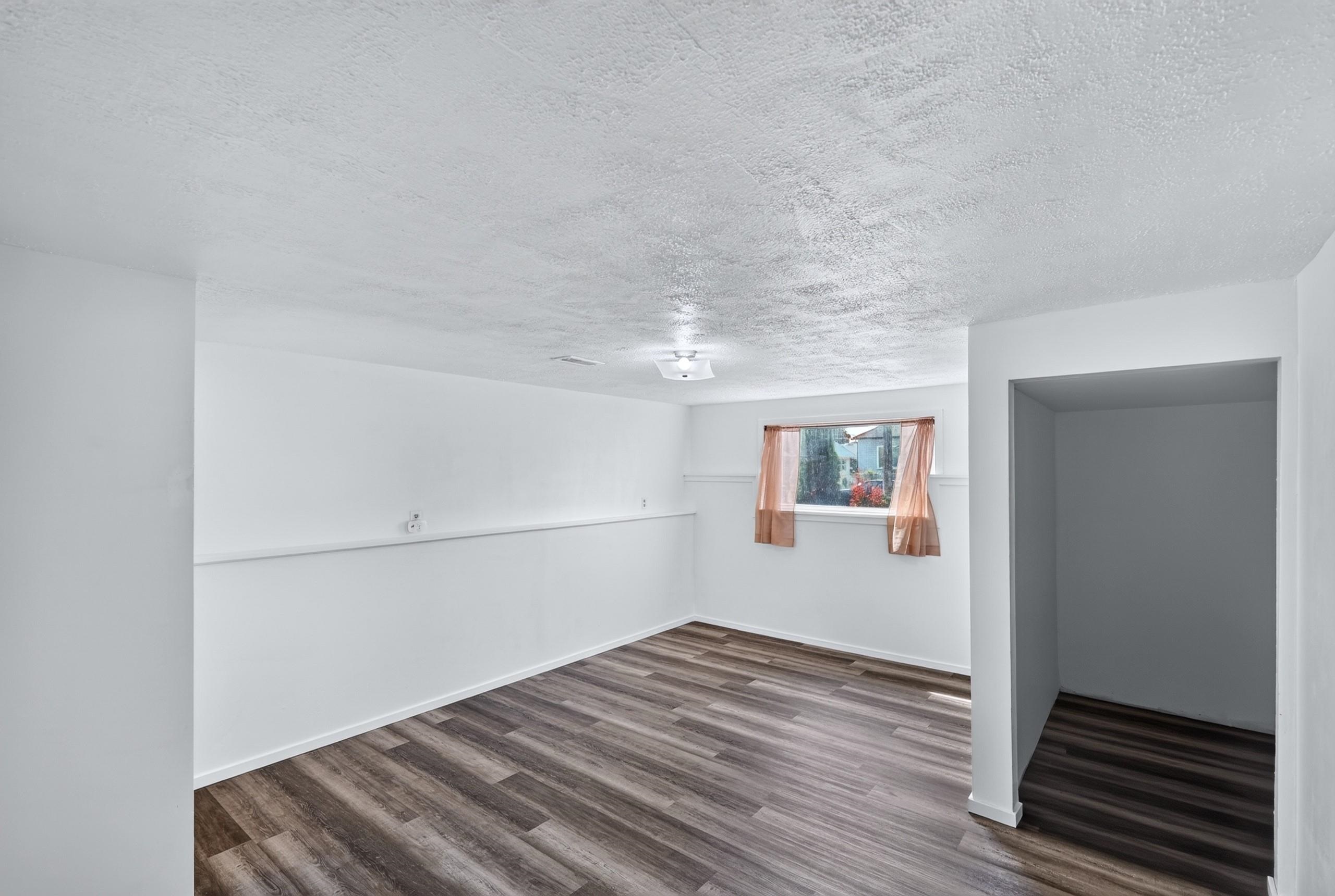 1927 E Hoffman Ave - Photo 22