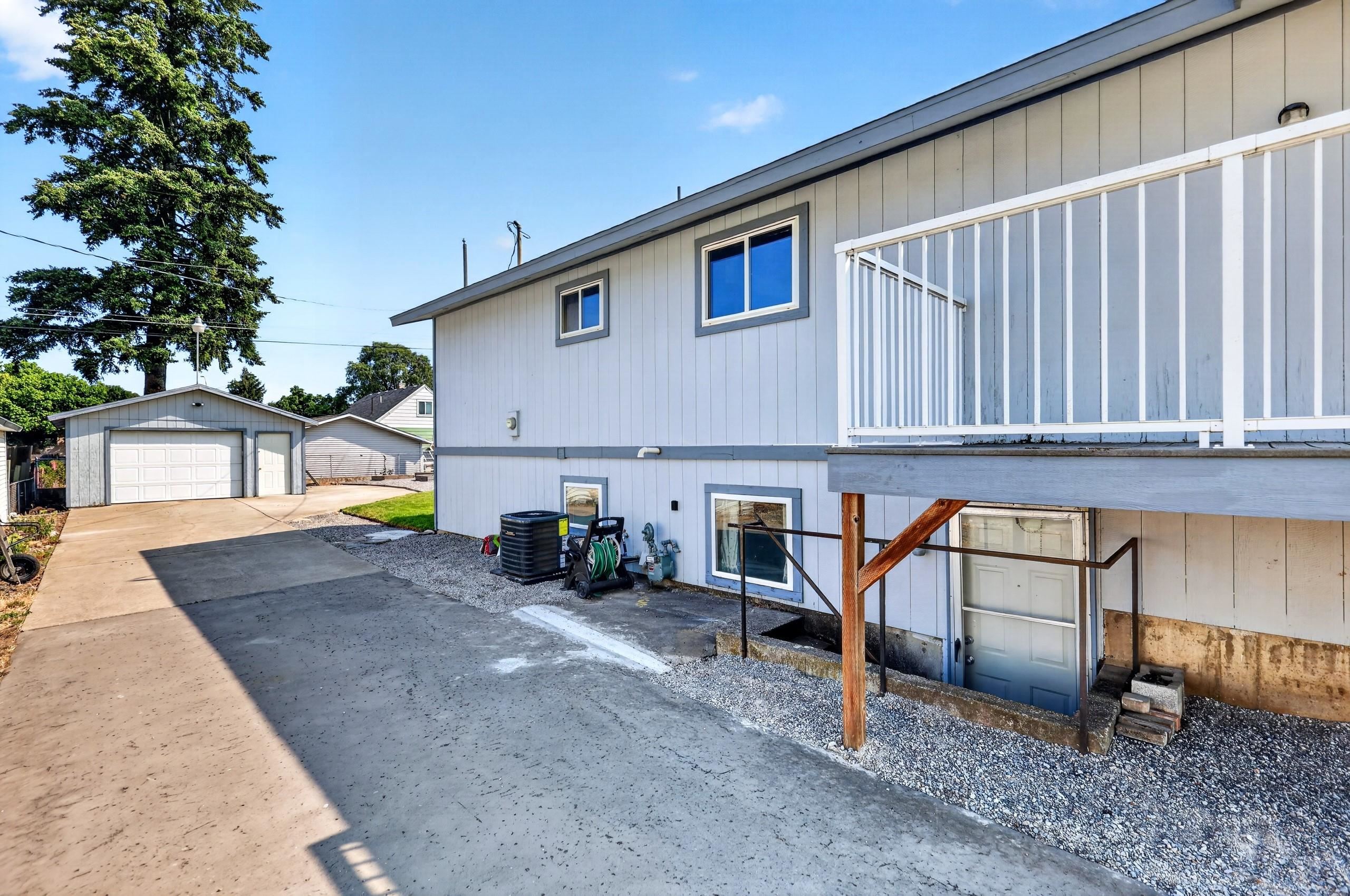 1927 E Hoffman Ave - Photo 36