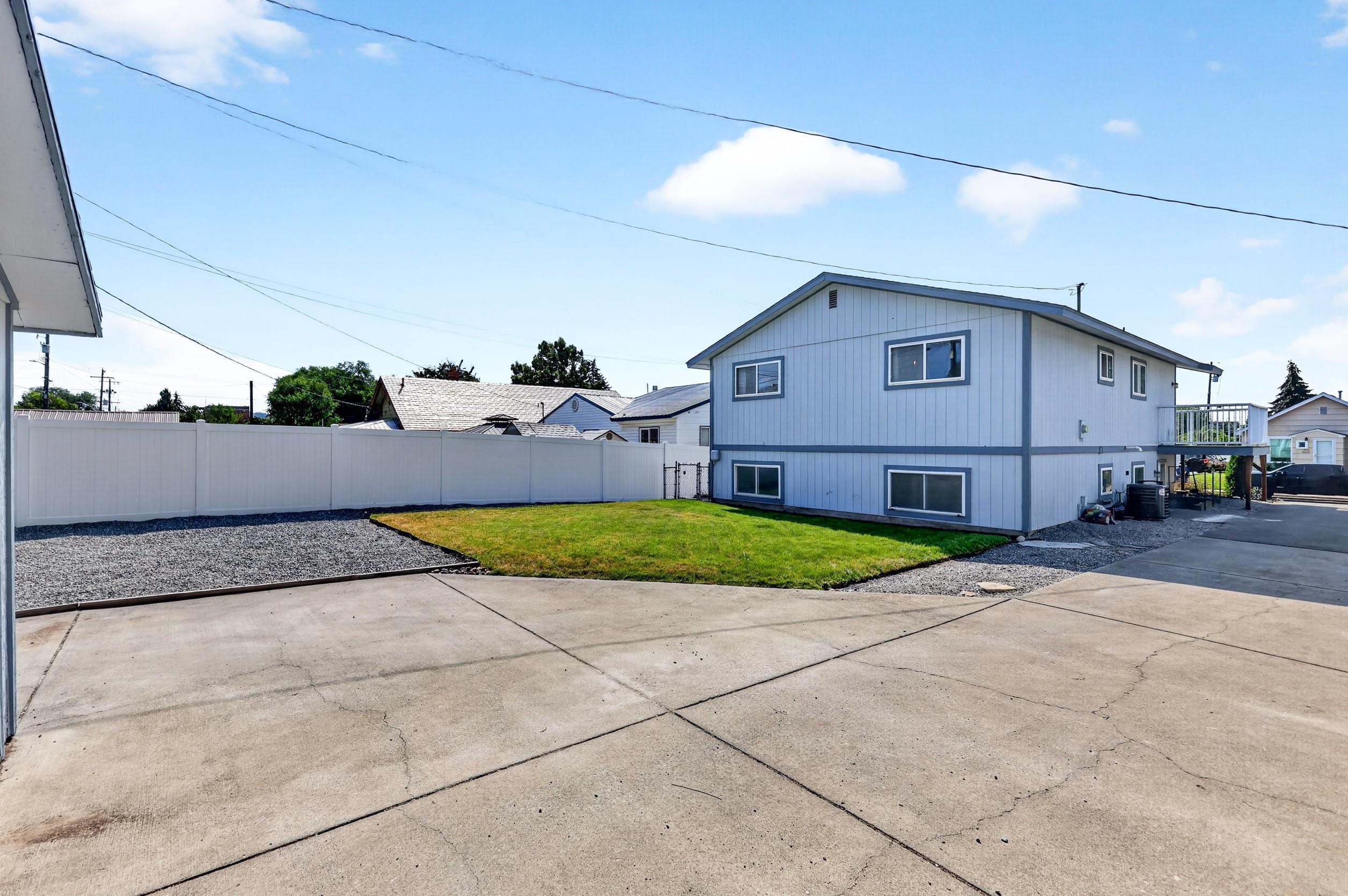1927 E Hoffman Ave - Photo 39