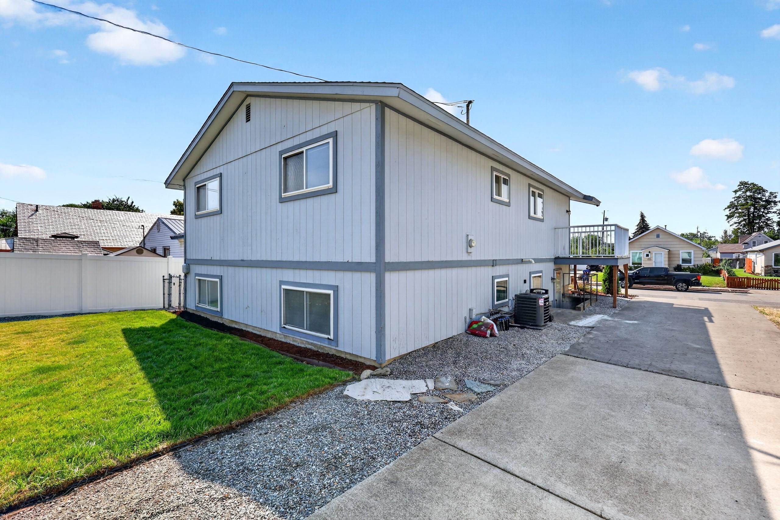 1927 E Hoffman Ave - Photo 45