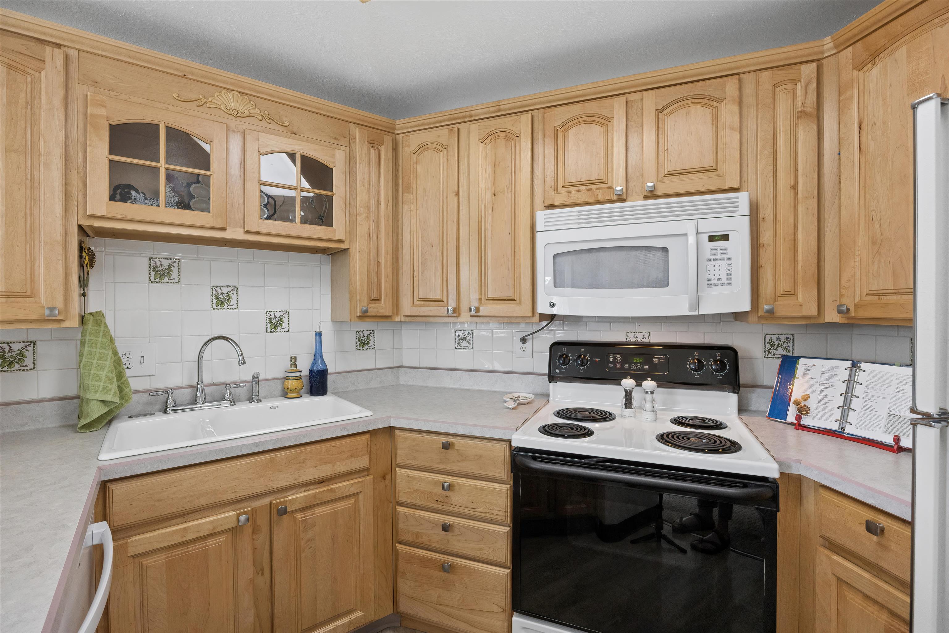 10321 E Main Ave - Photo 18