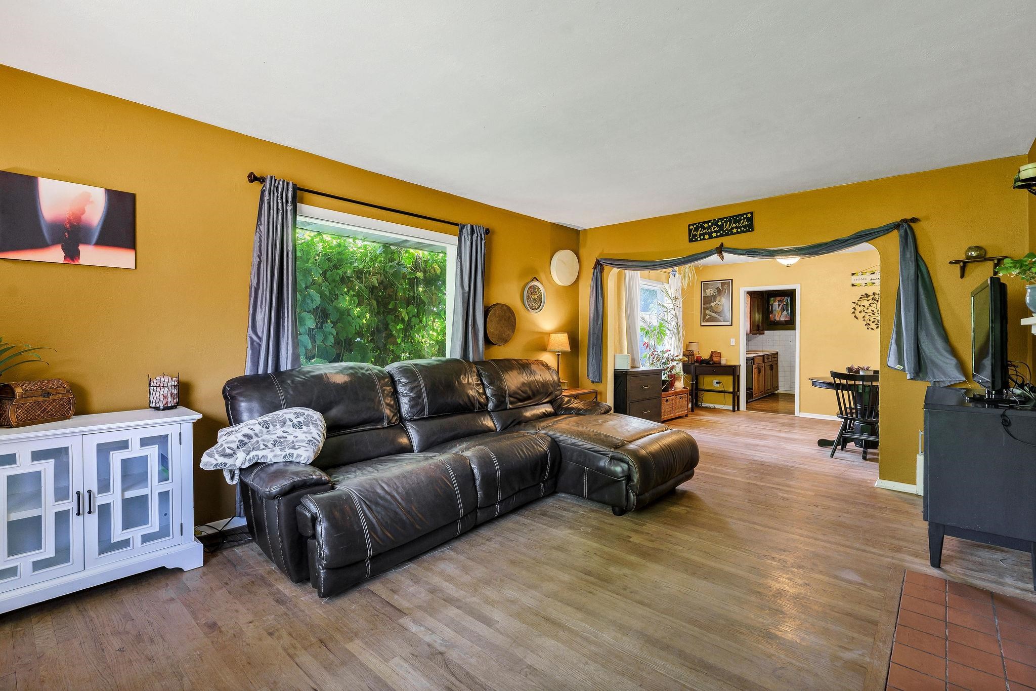 3923 N Whitehouse St - Photo 3