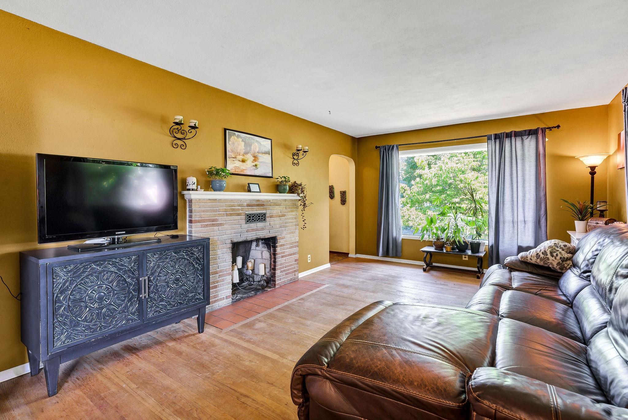 3923 N Whitehouse St - Photo 5