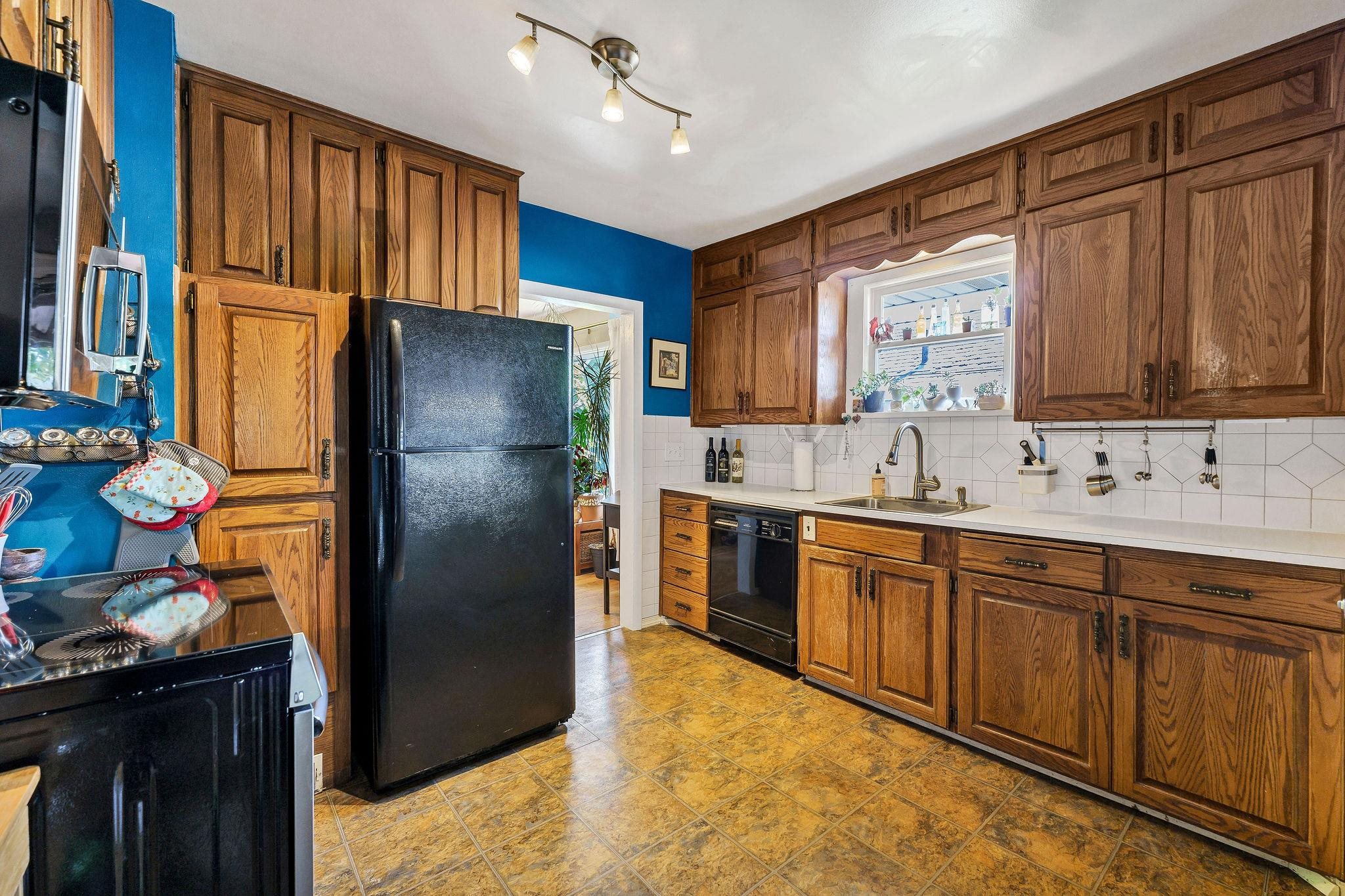 3923 N Whitehouse St - Photo 9