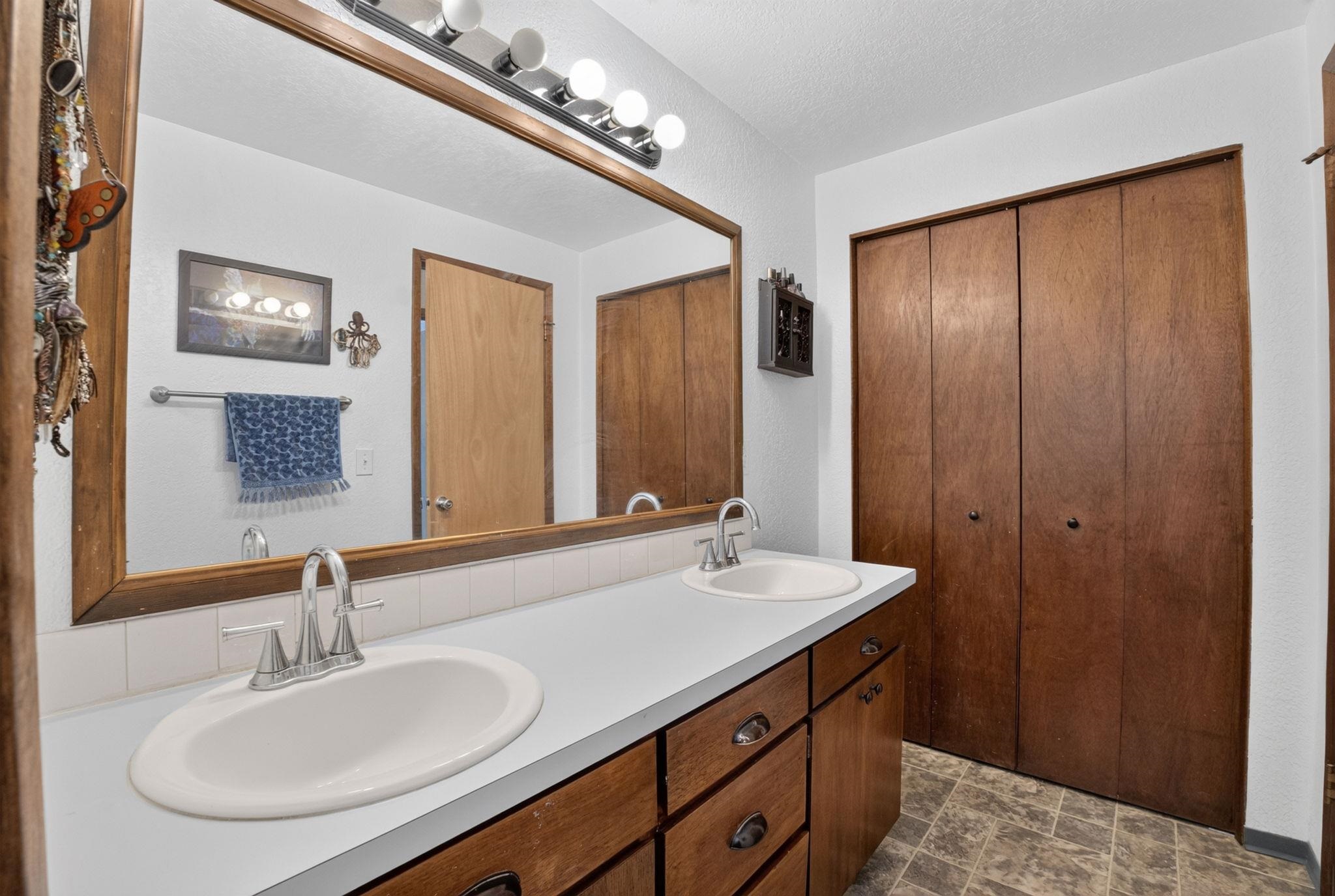 2115 S EVERGREEN Rd - Photo 22