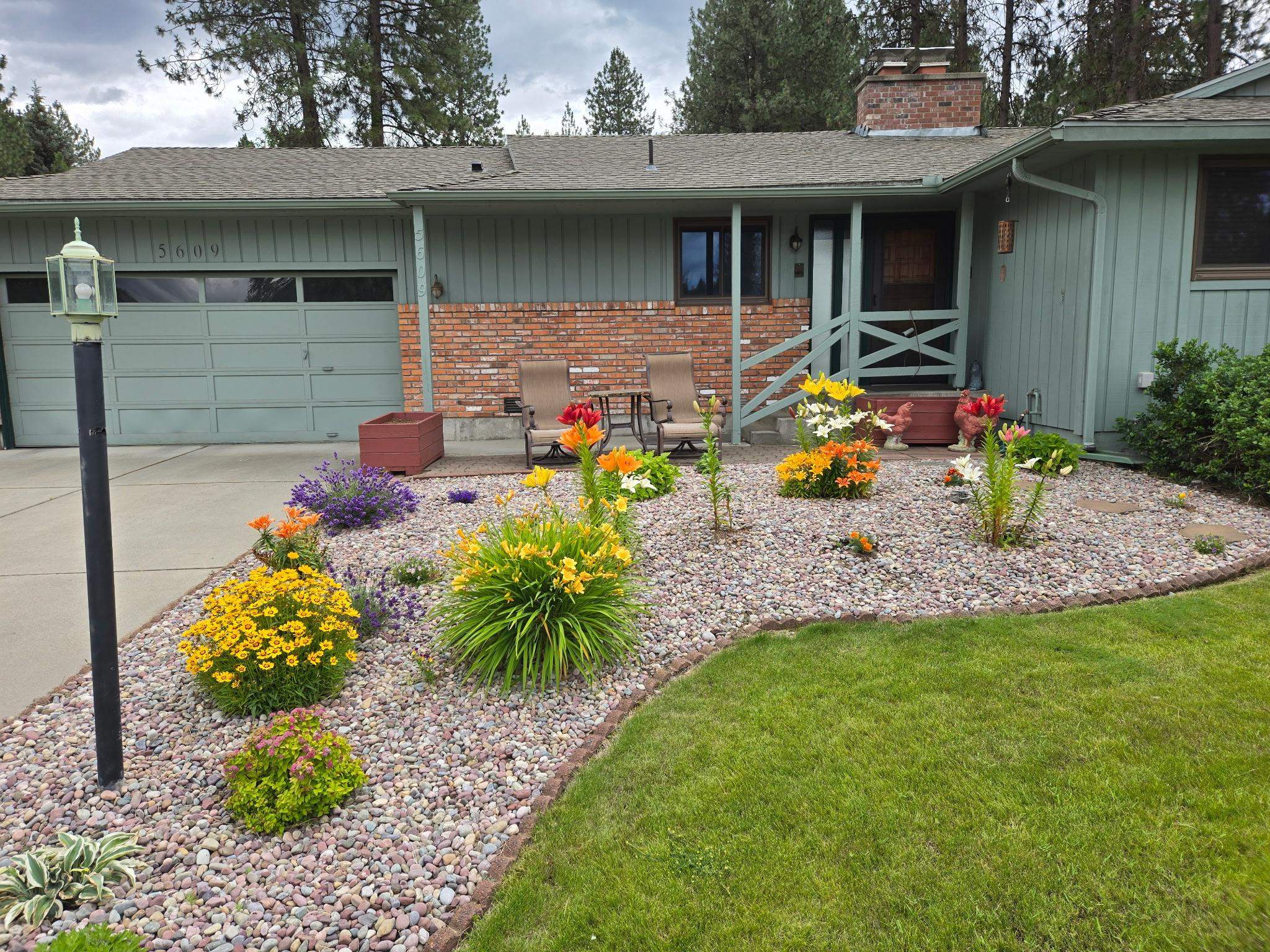 5609 W Lowell Ave - Photo 2