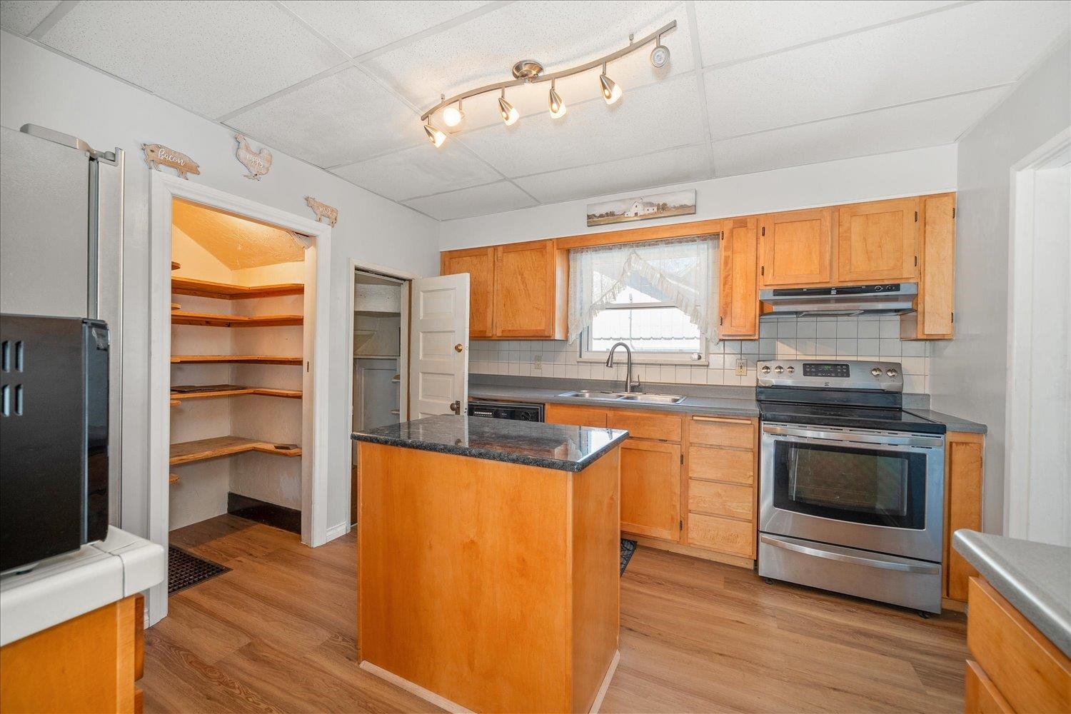 1218 N SHERWOOD St - Photo 9