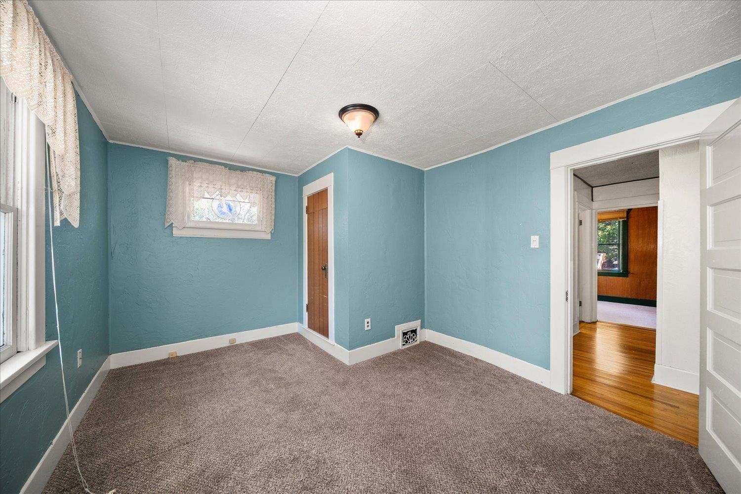 1218 N SHERWOOD St - Photo 19