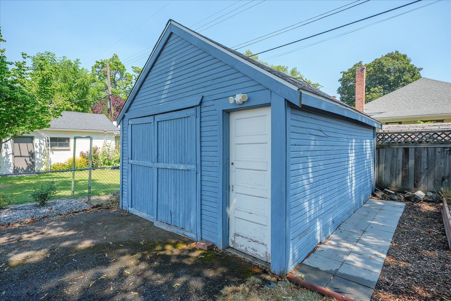 1218 N SHERWOOD St - Photo 29