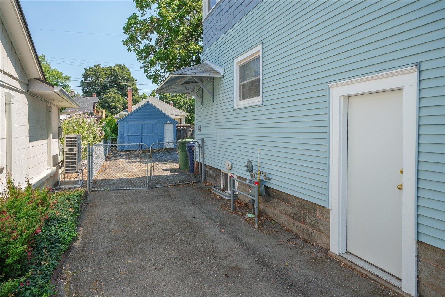 1218 N SHERWOOD St - Photo 35