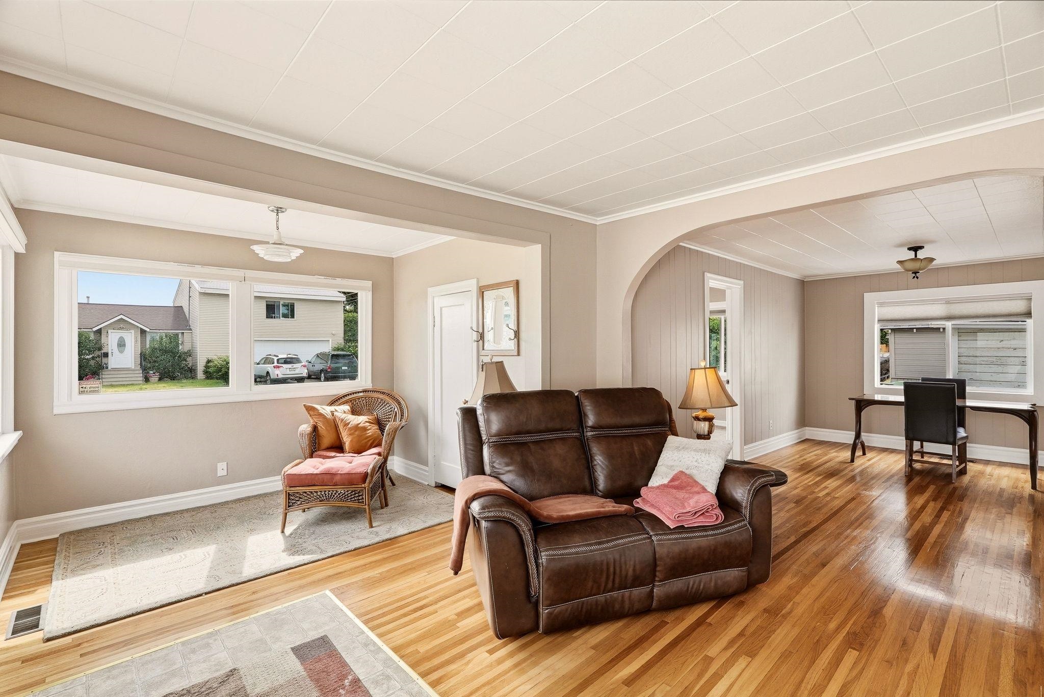 2028 E MISSION Ave - Photo 4