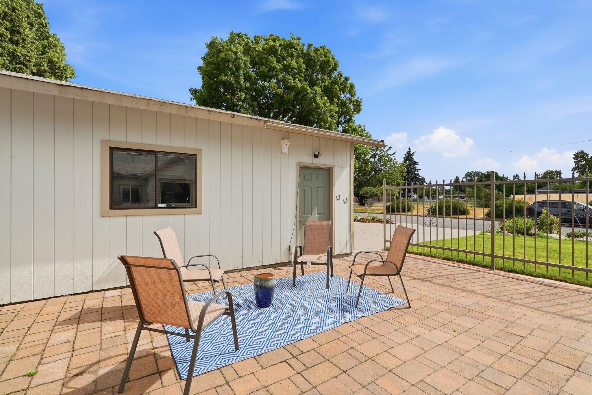 2028 E MISSION Ave - Photo 32