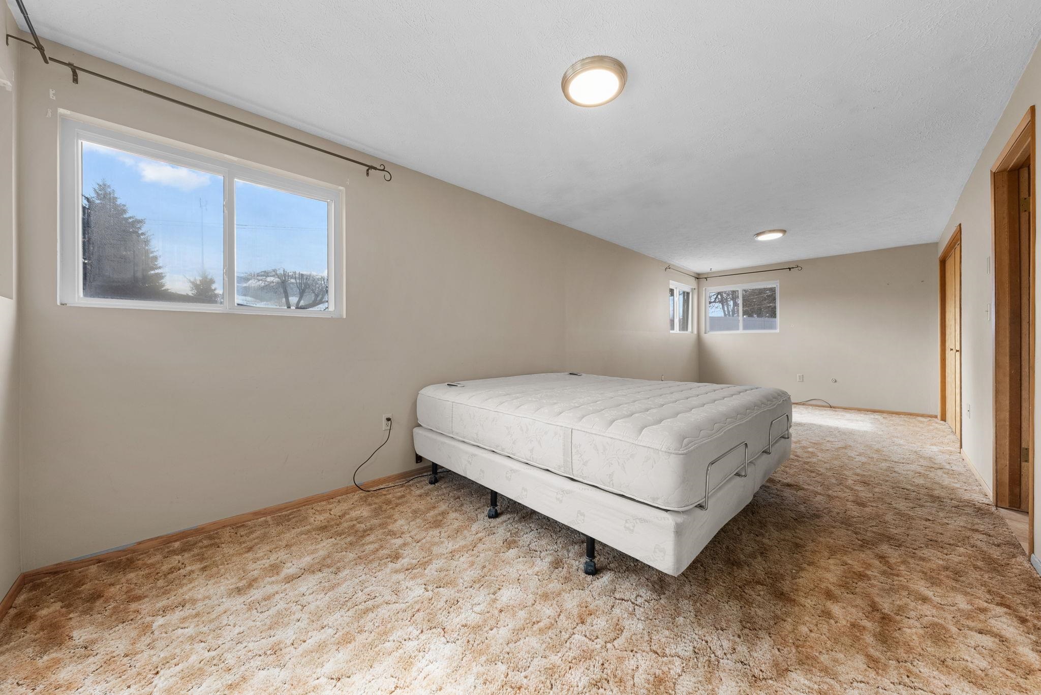 147 N LINDSEY St - Photo 20
