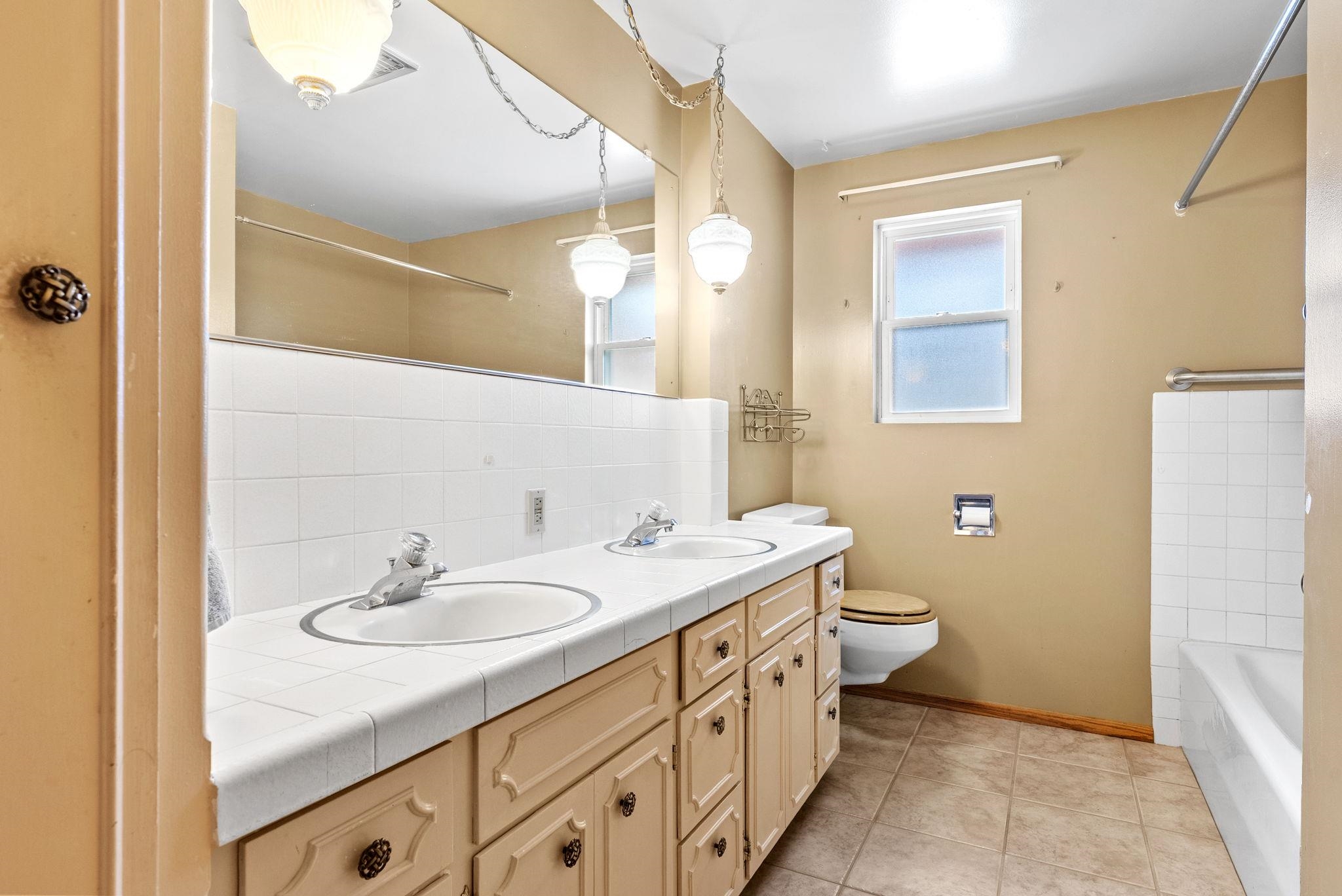 147 N LINDSEY St - Photo 23