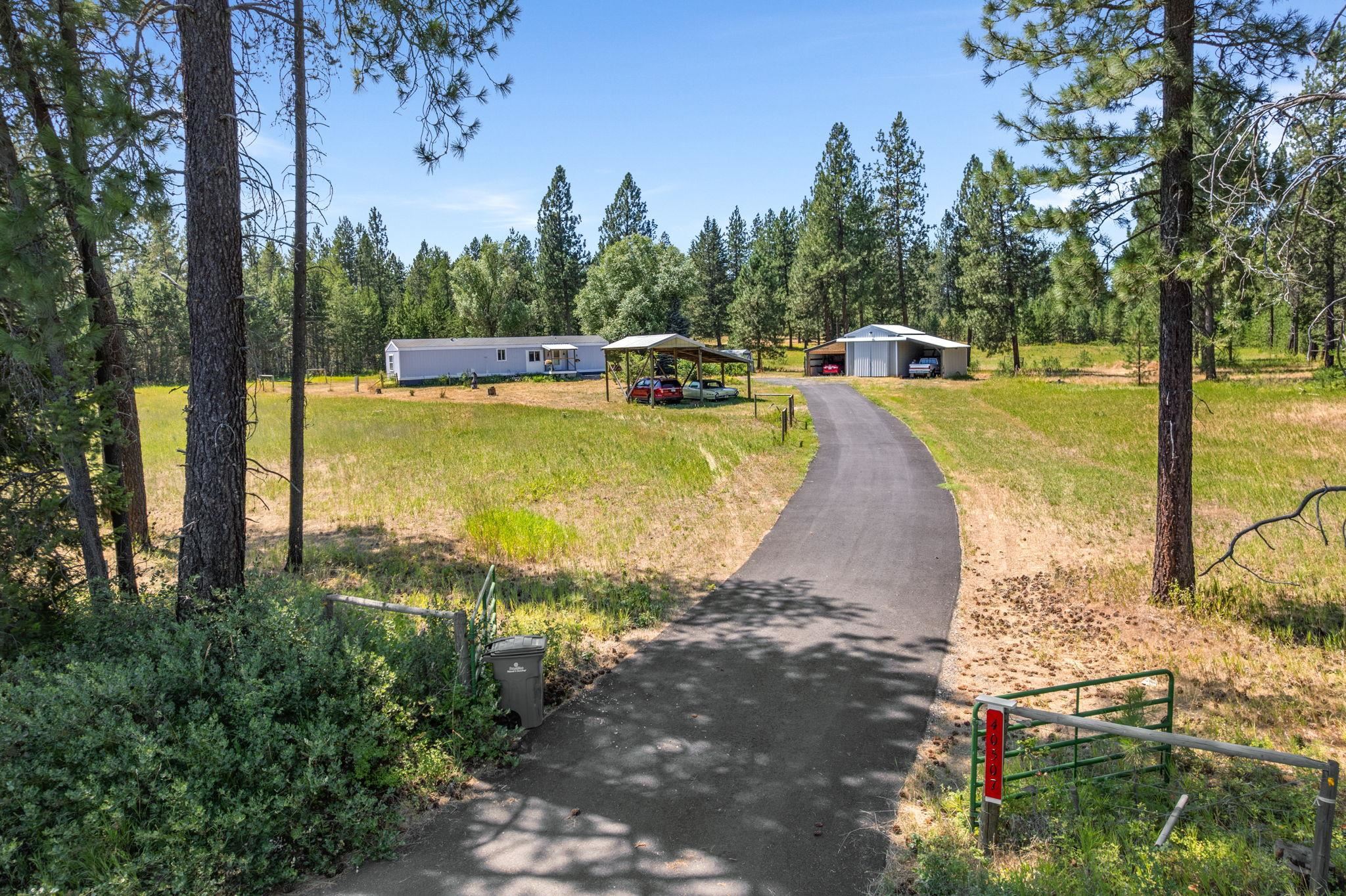 40507 N Division Rd - Photo 19