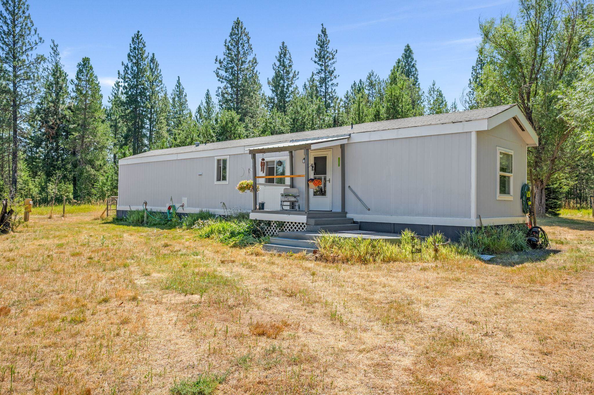 40507 N Division Rd - Photo 2