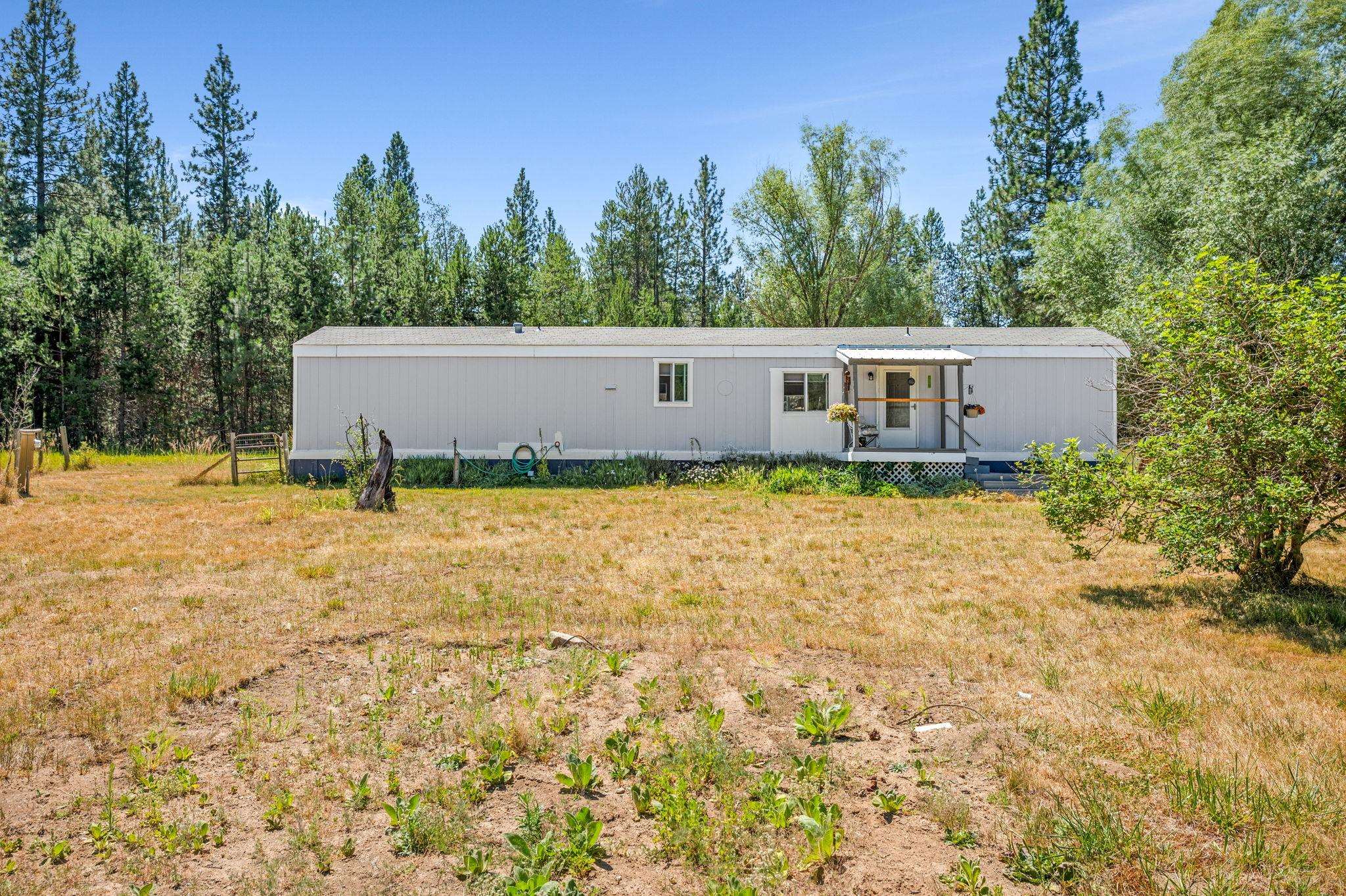 40507 N Division Rd - Photo 1