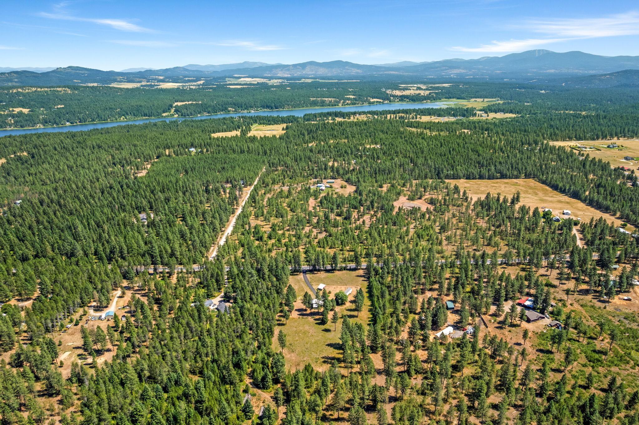 40507 N Division Rd - Photo 36