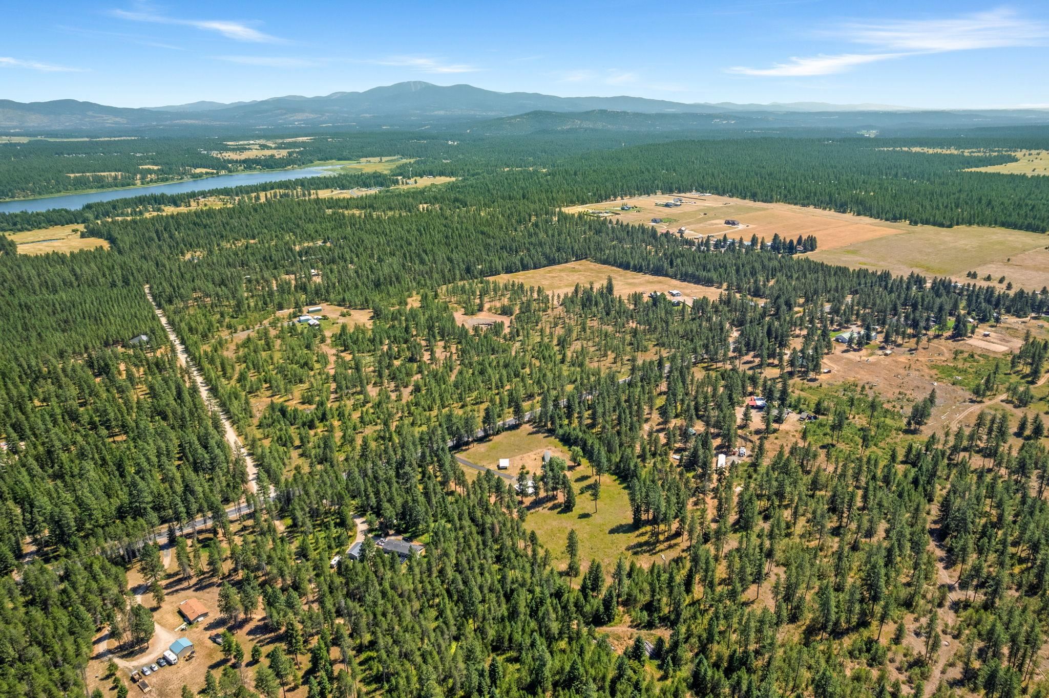 40507 N Division Rd - Photo 37