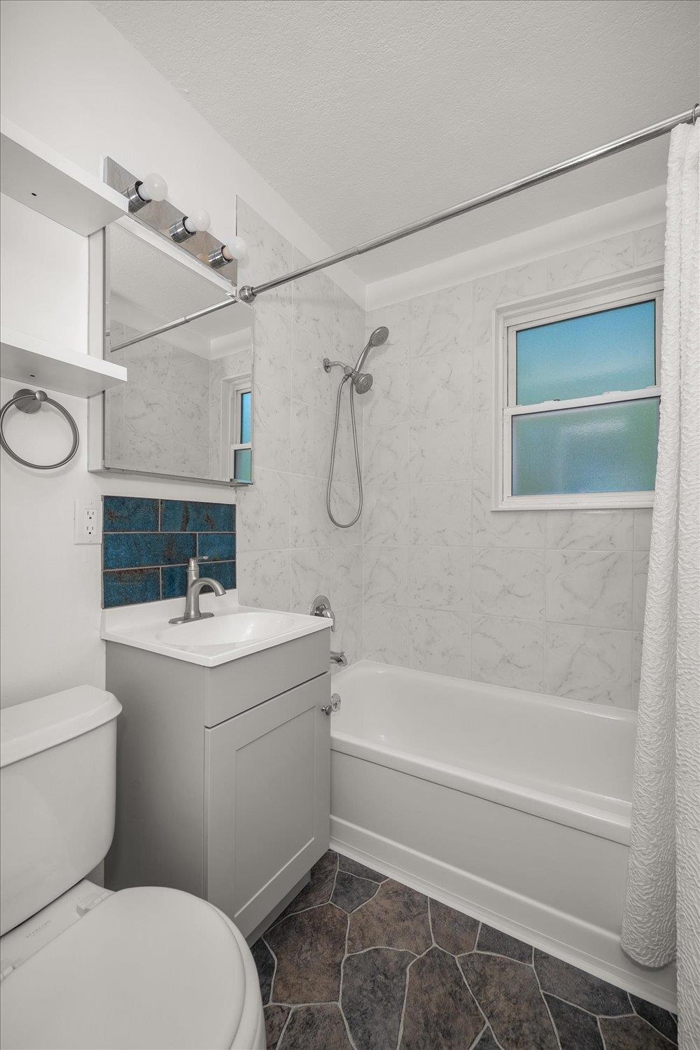 1210 S F St - Photo 13