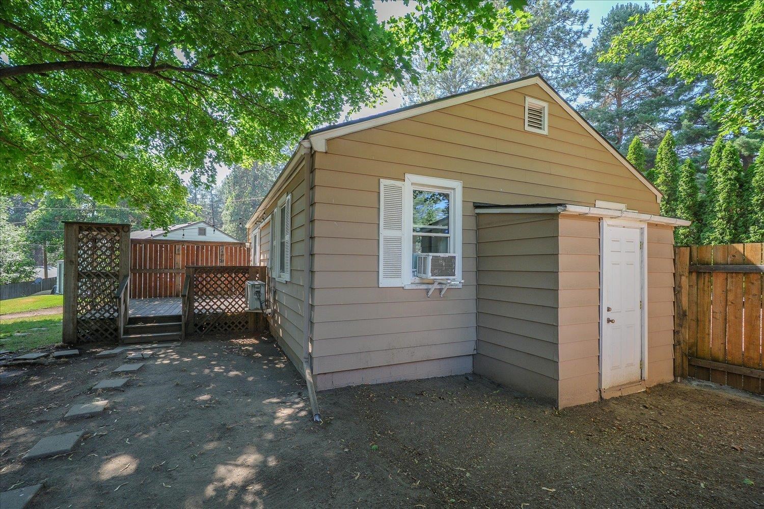 1210 S F St - Photo 19