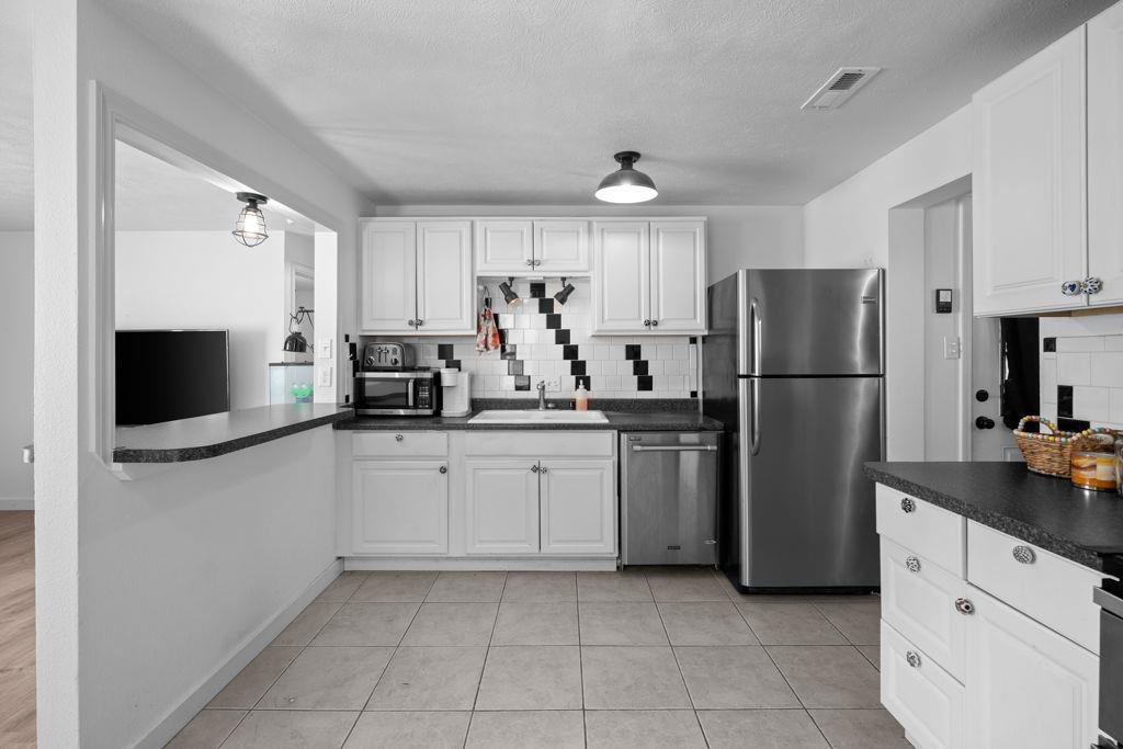 5924 N Driscoll Blvd - Photo 10