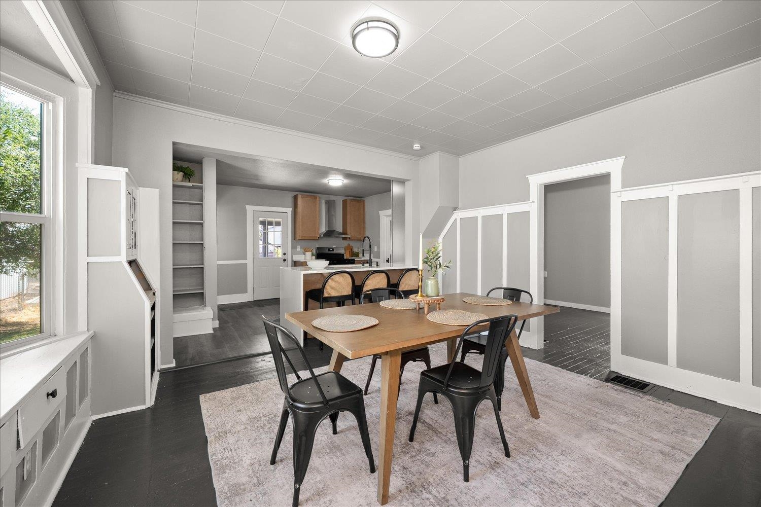 2224 E Empire Ave - Photo 9
