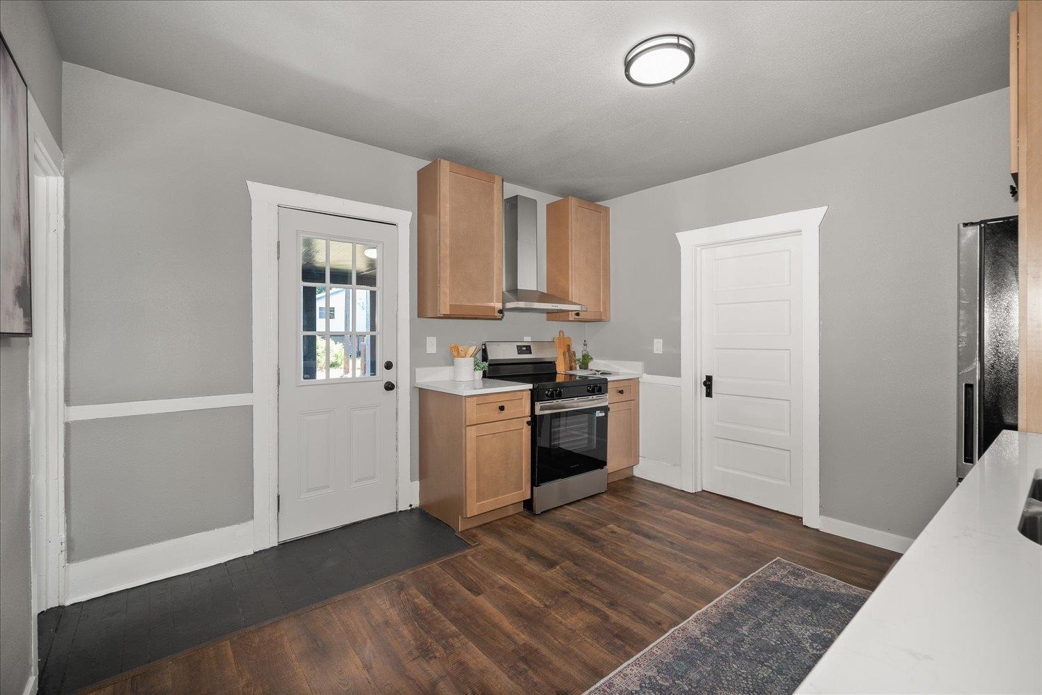 2224 E Empire Ave - Photo 12