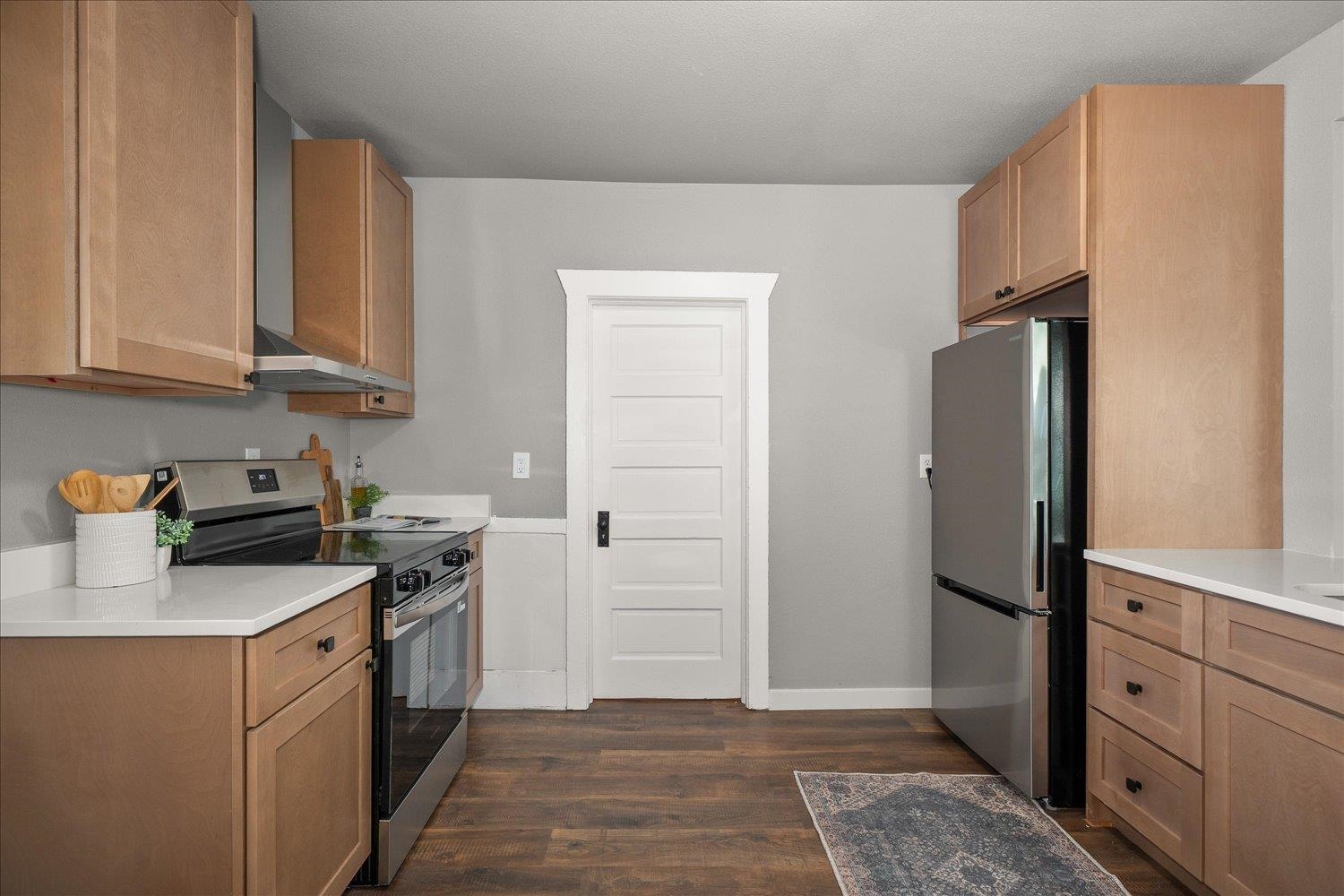 2224 E Empire Ave - Photo 16