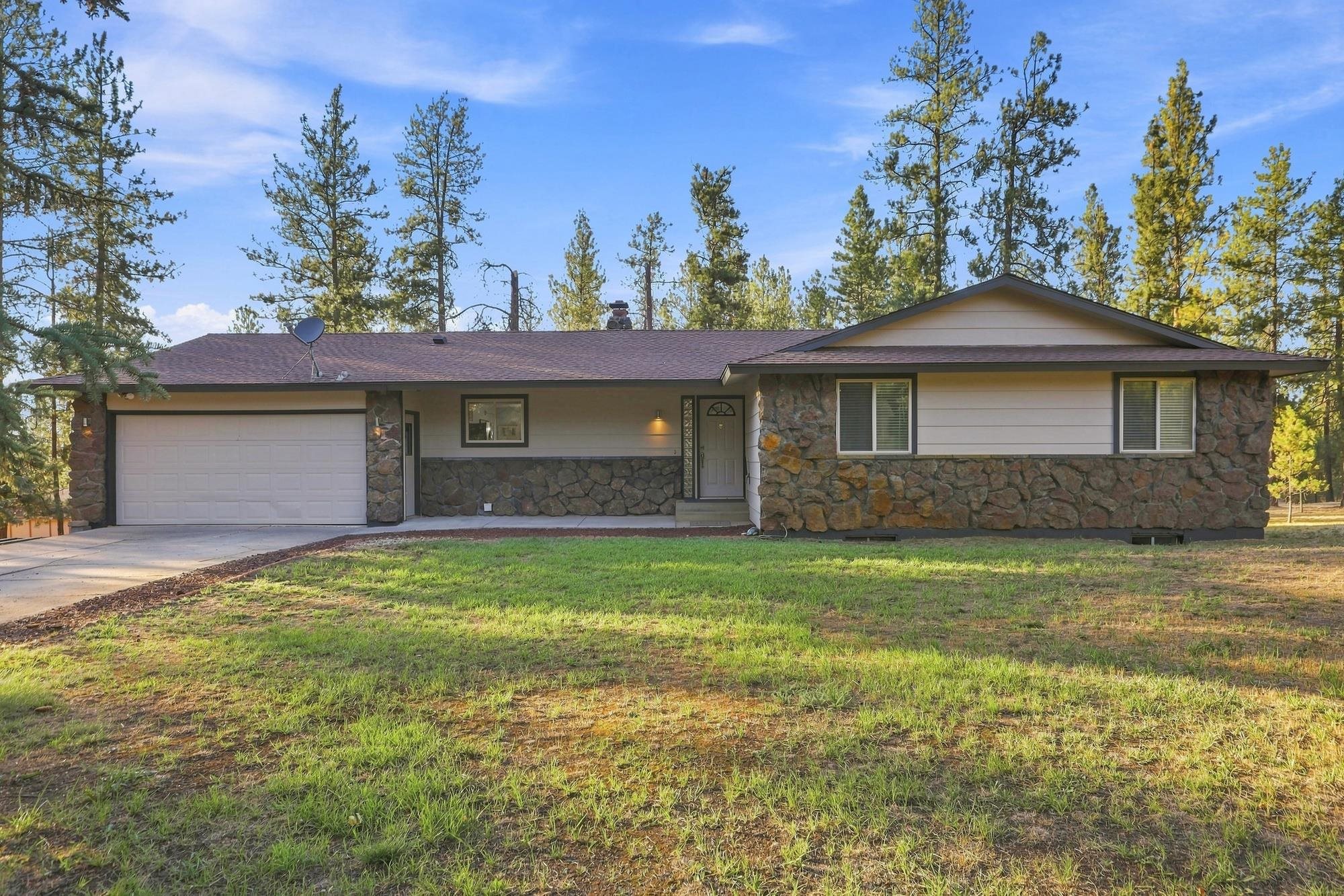 21808 W Bannock Ave - Photo 1