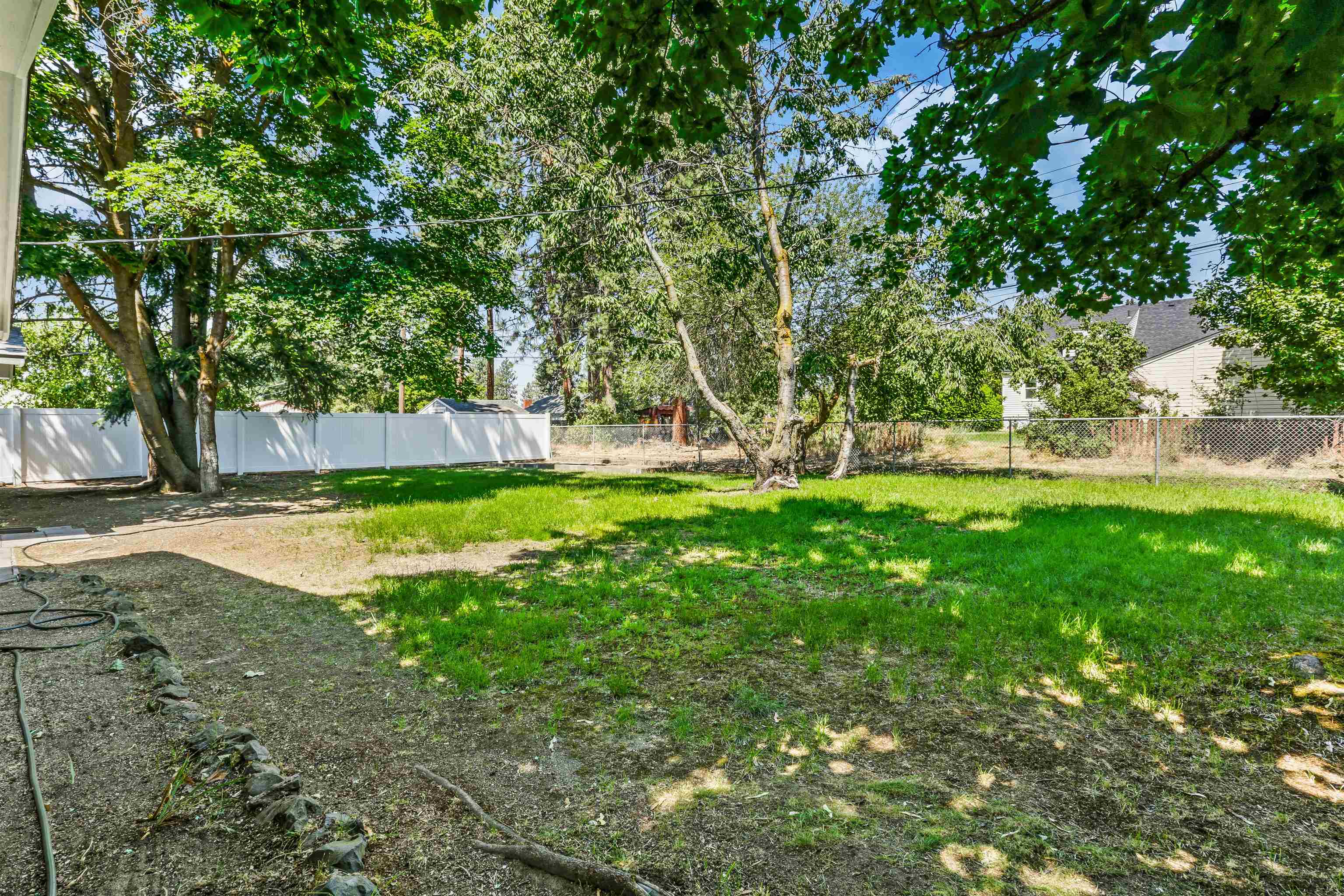 2618 W Providence Ave - Photo 6