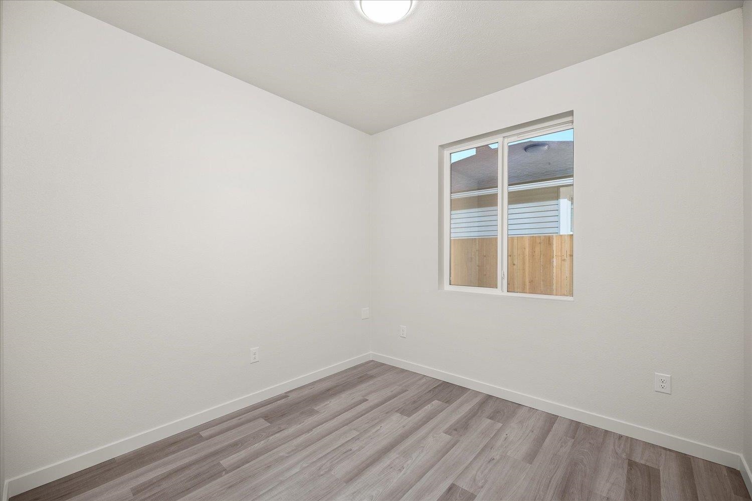 1429 E 1ST Ave - Photo 10