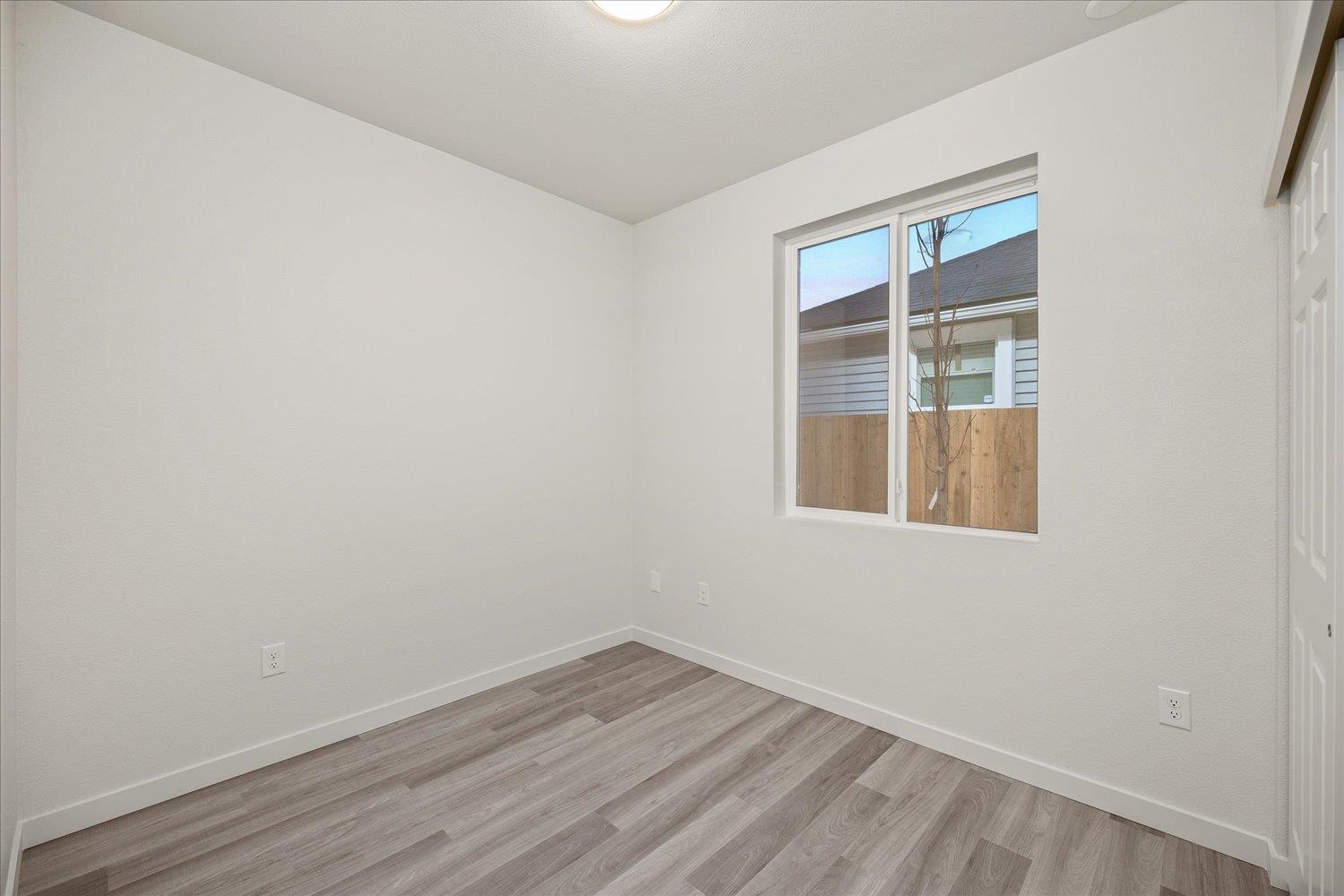 1429 E 1ST Ave - Photo 12