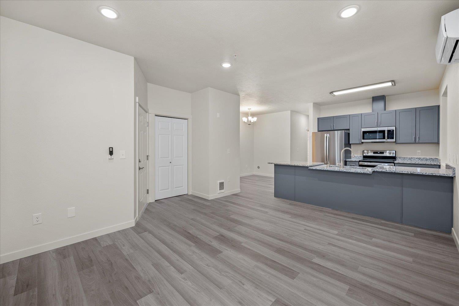 1429 E 1ST Ave - Photo 3