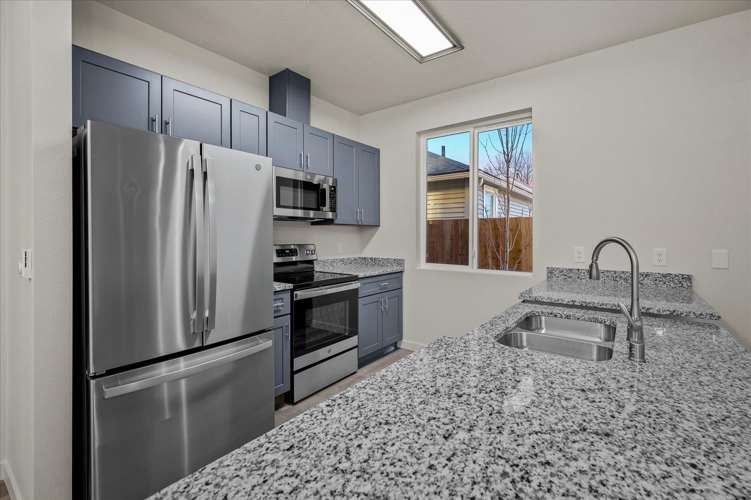1429 E 1ST Ave - Photo 8