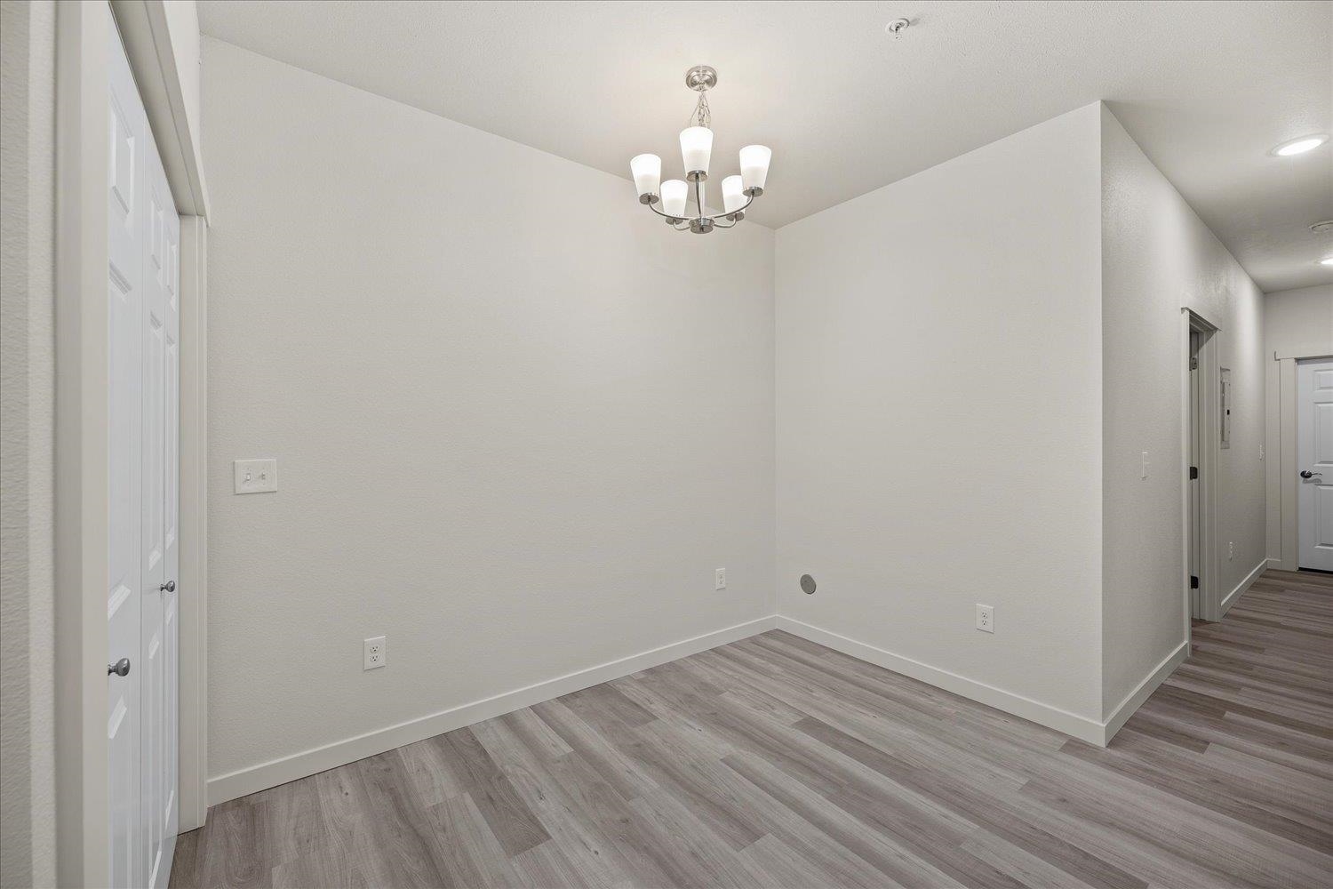 1429 E 1ST Ave - Photo 18
