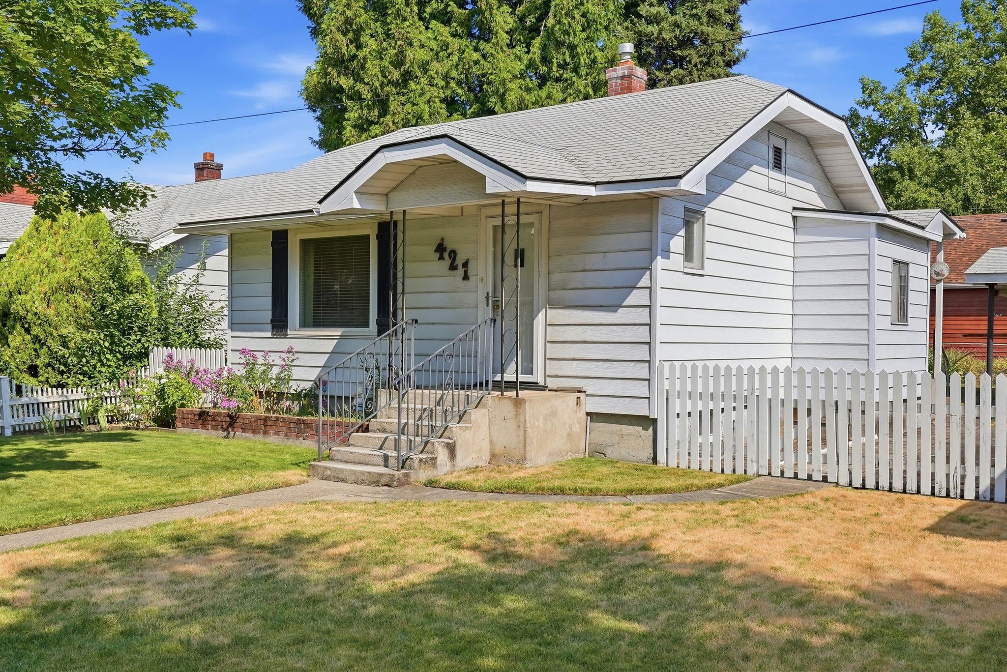 421 E Courtland Ave - Photo 3