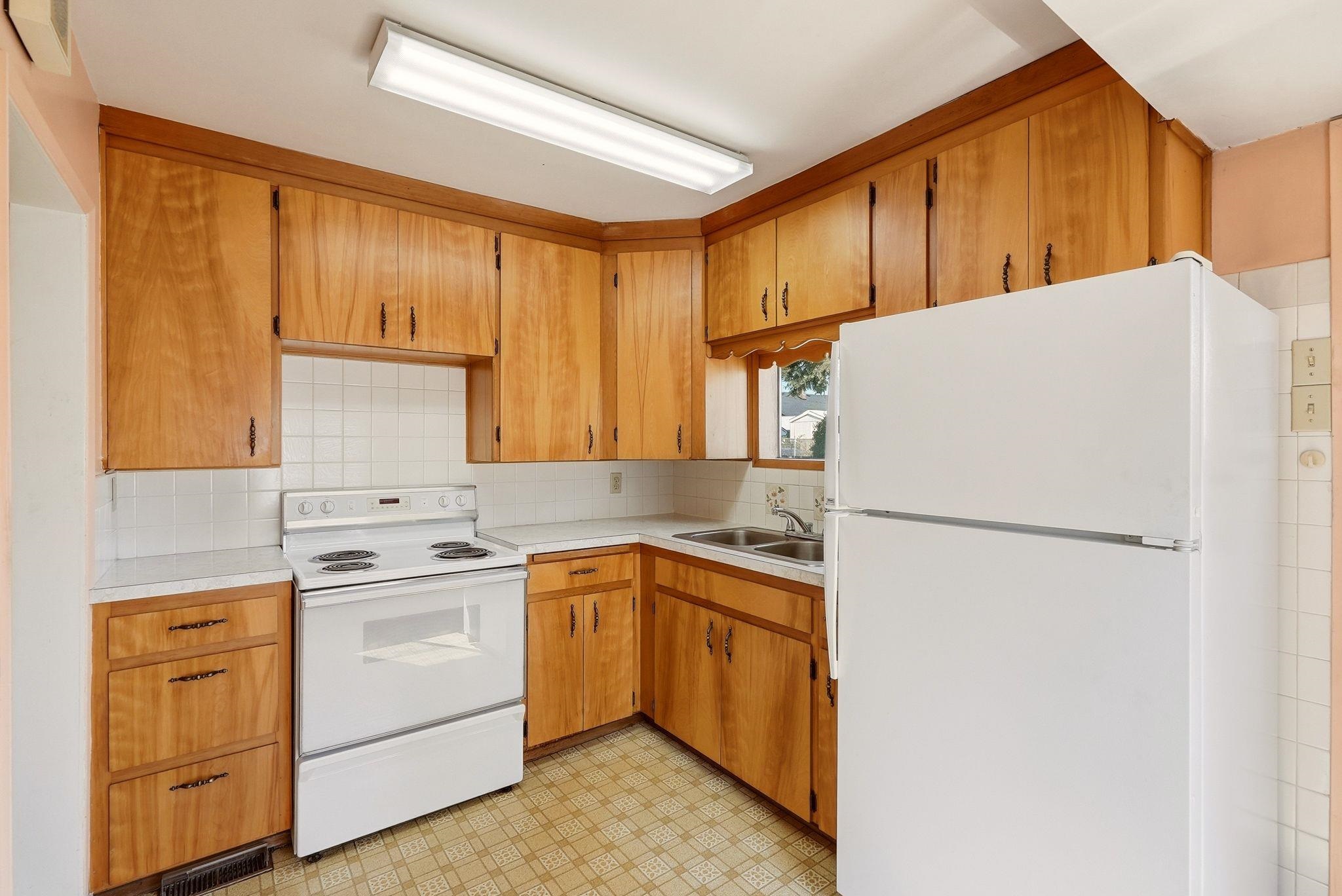 421 E Courtland Ave - Photo 8