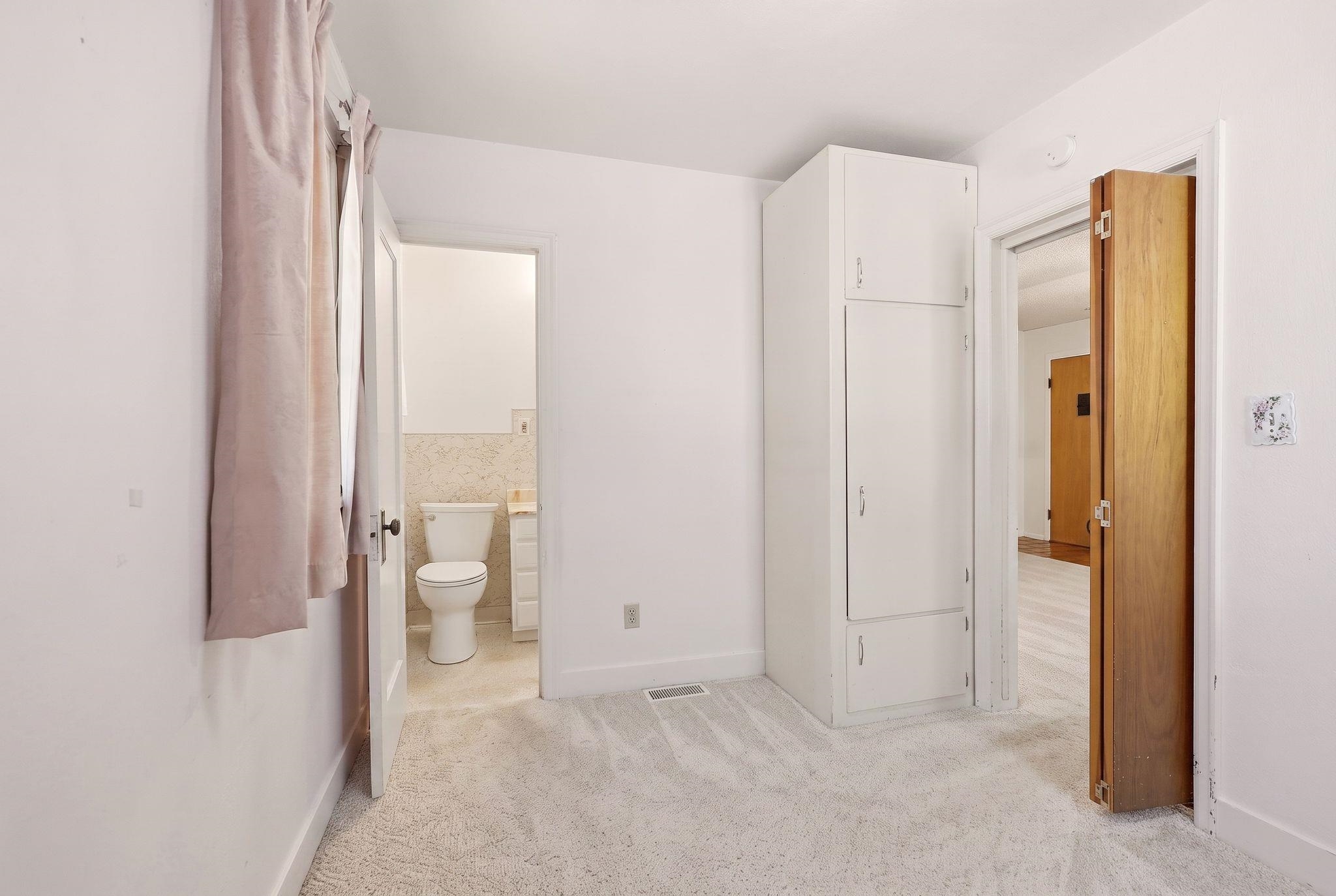 421 E Courtland Ave - Photo 11