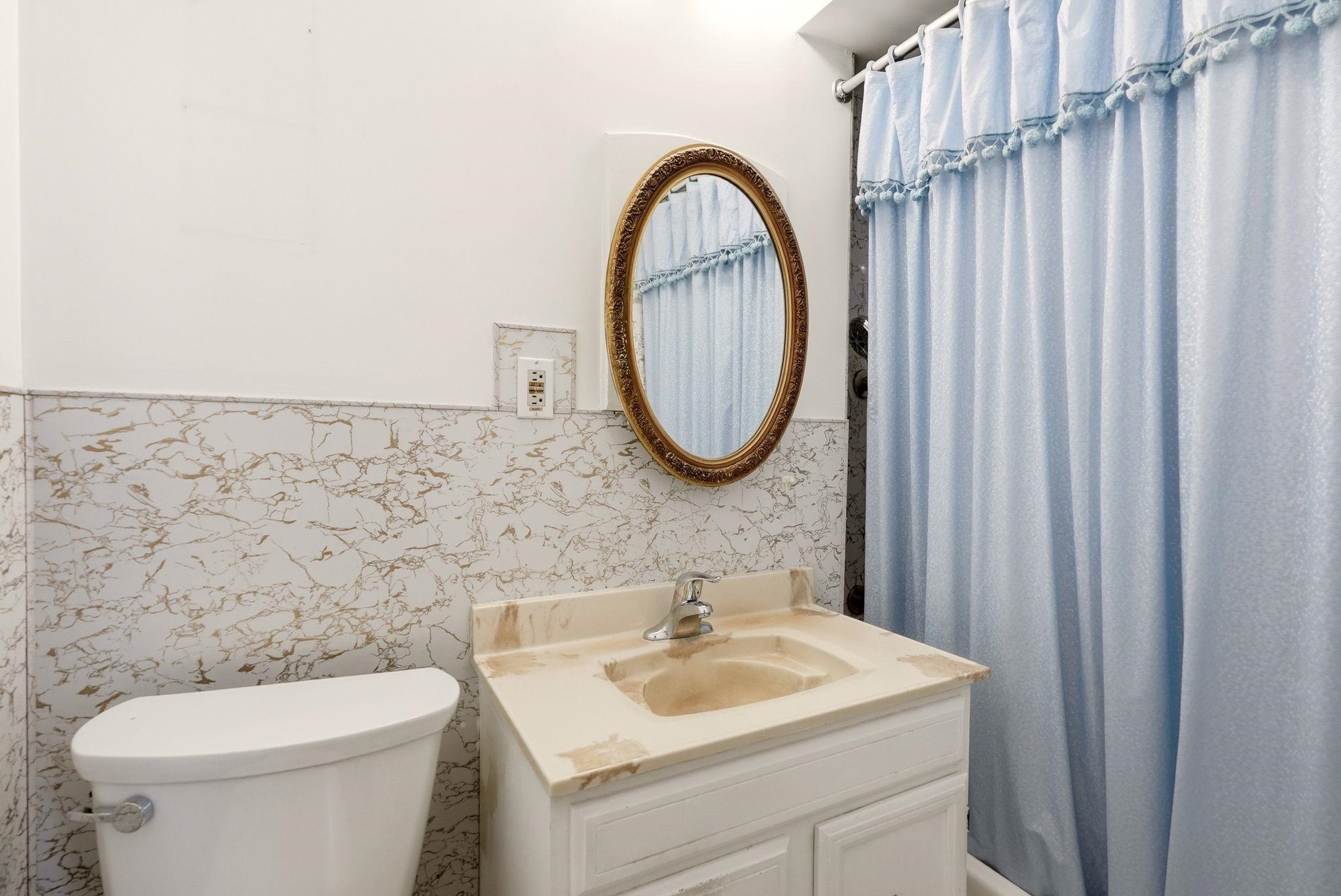 421 E Courtland Ave - Photo 12