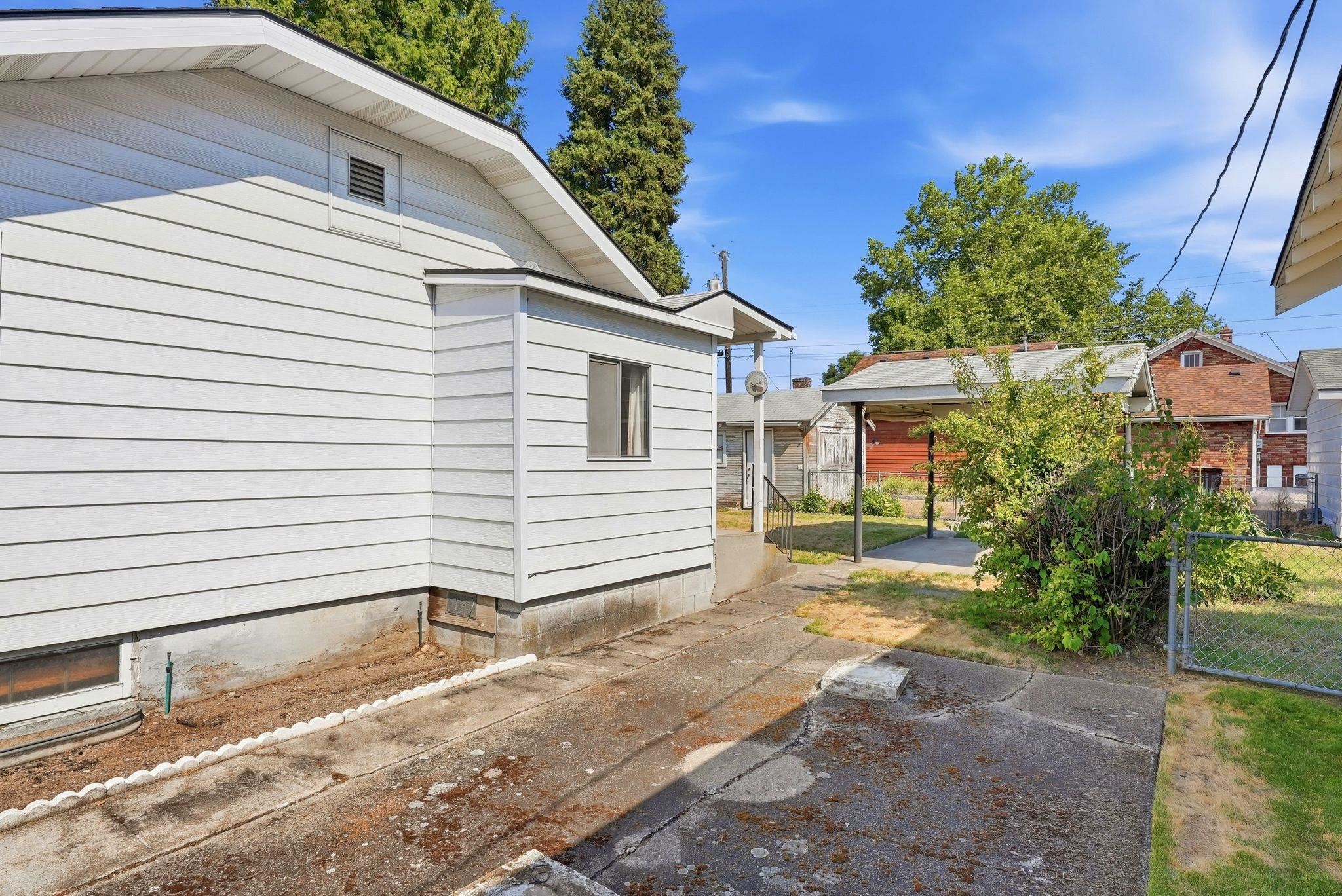 421 E Courtland Ave - Photo 20